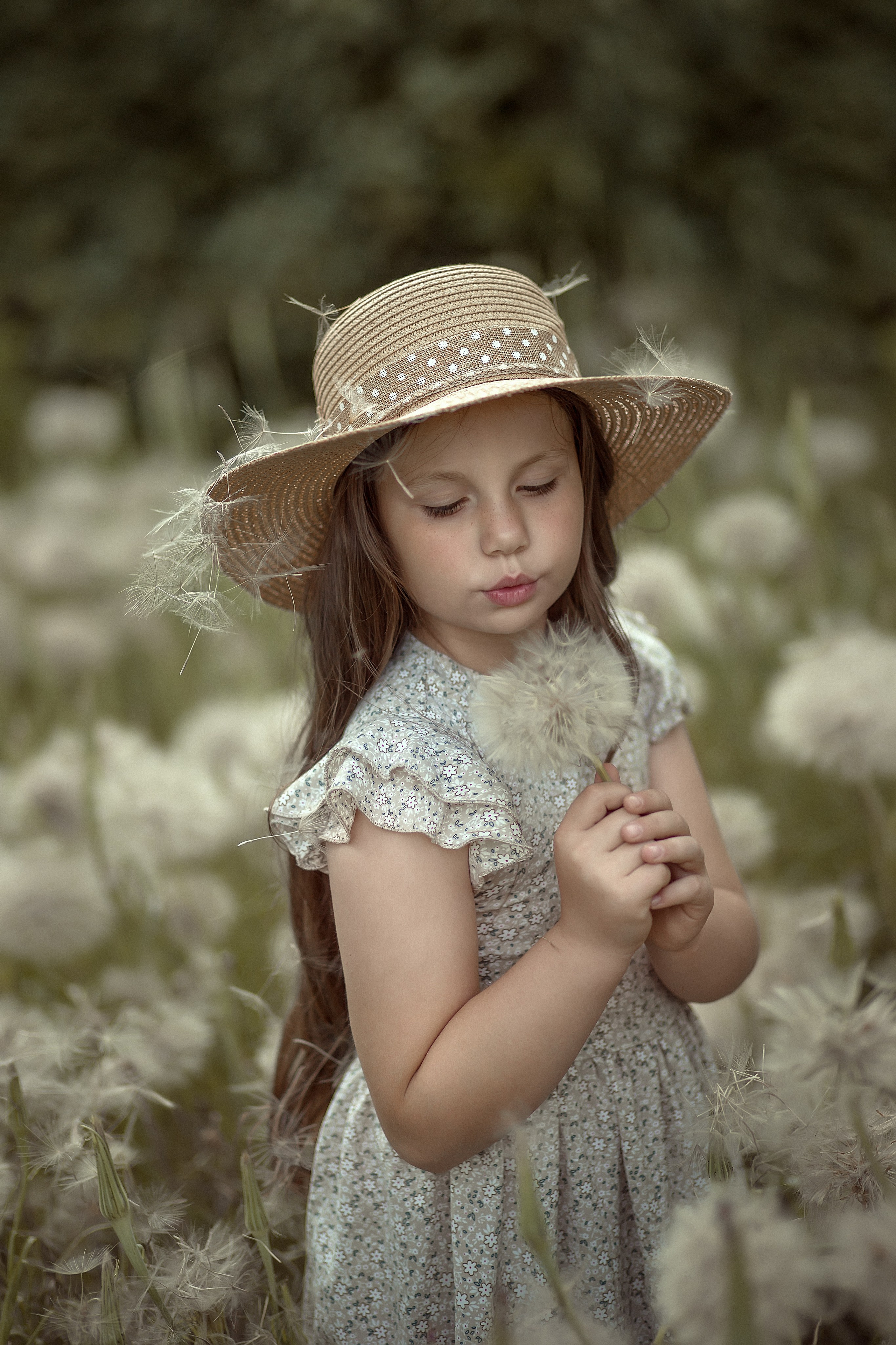 История в больших одуванах. Фотограф в Оренбурге Чопорова Тамара