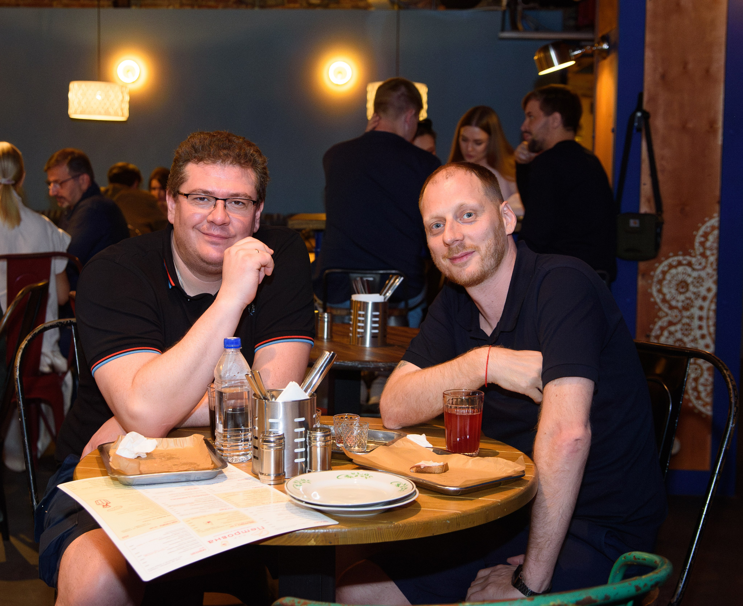 Открытие чебуречной-рюмочной «Петровна». Профессиональный спортивный фотограф в Санкт-Петербурге