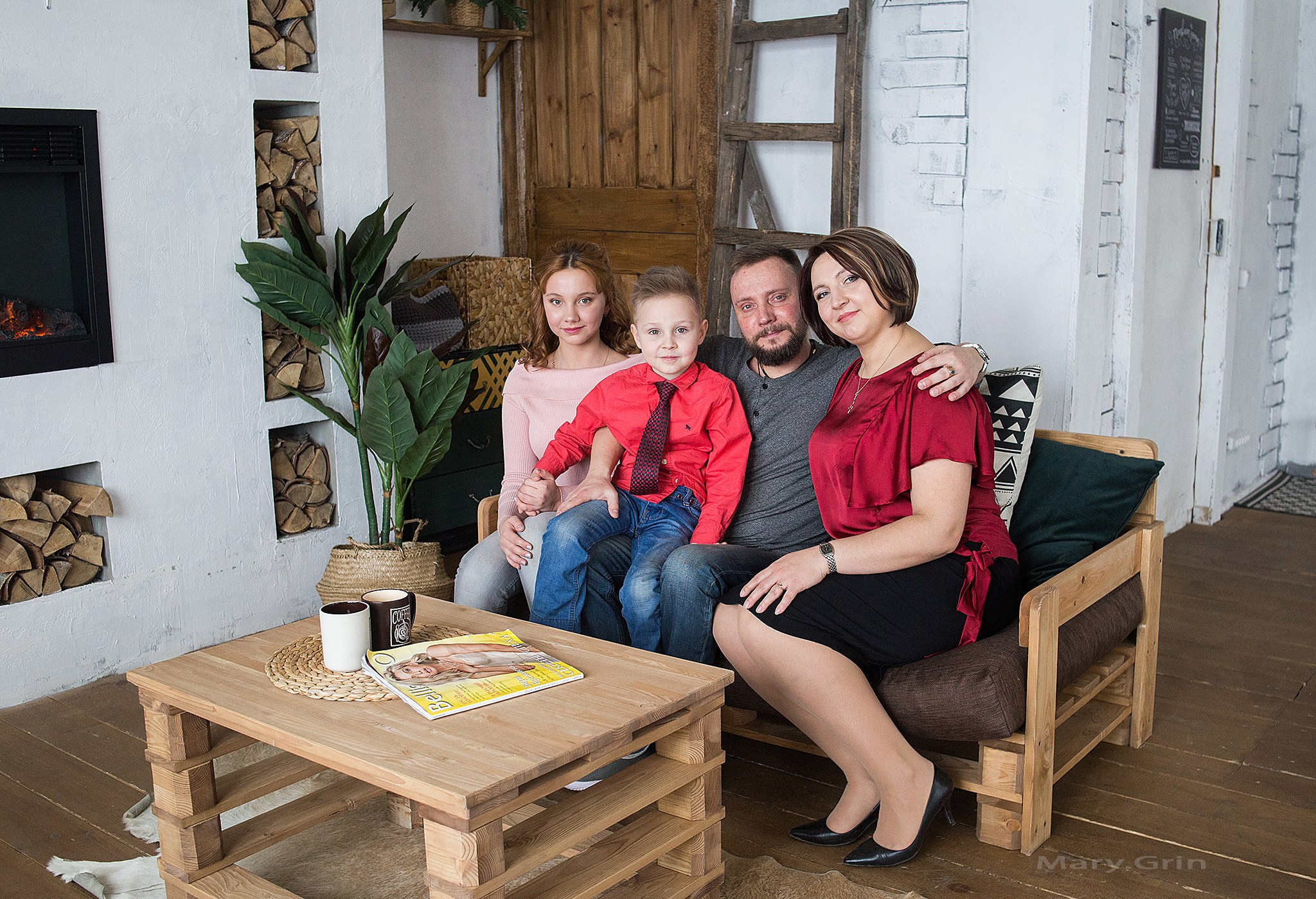 Студийная фотосессия семьи Александра и Марии. Детский и семейный фотограф, фотограф мероприятий Нижний Новгород