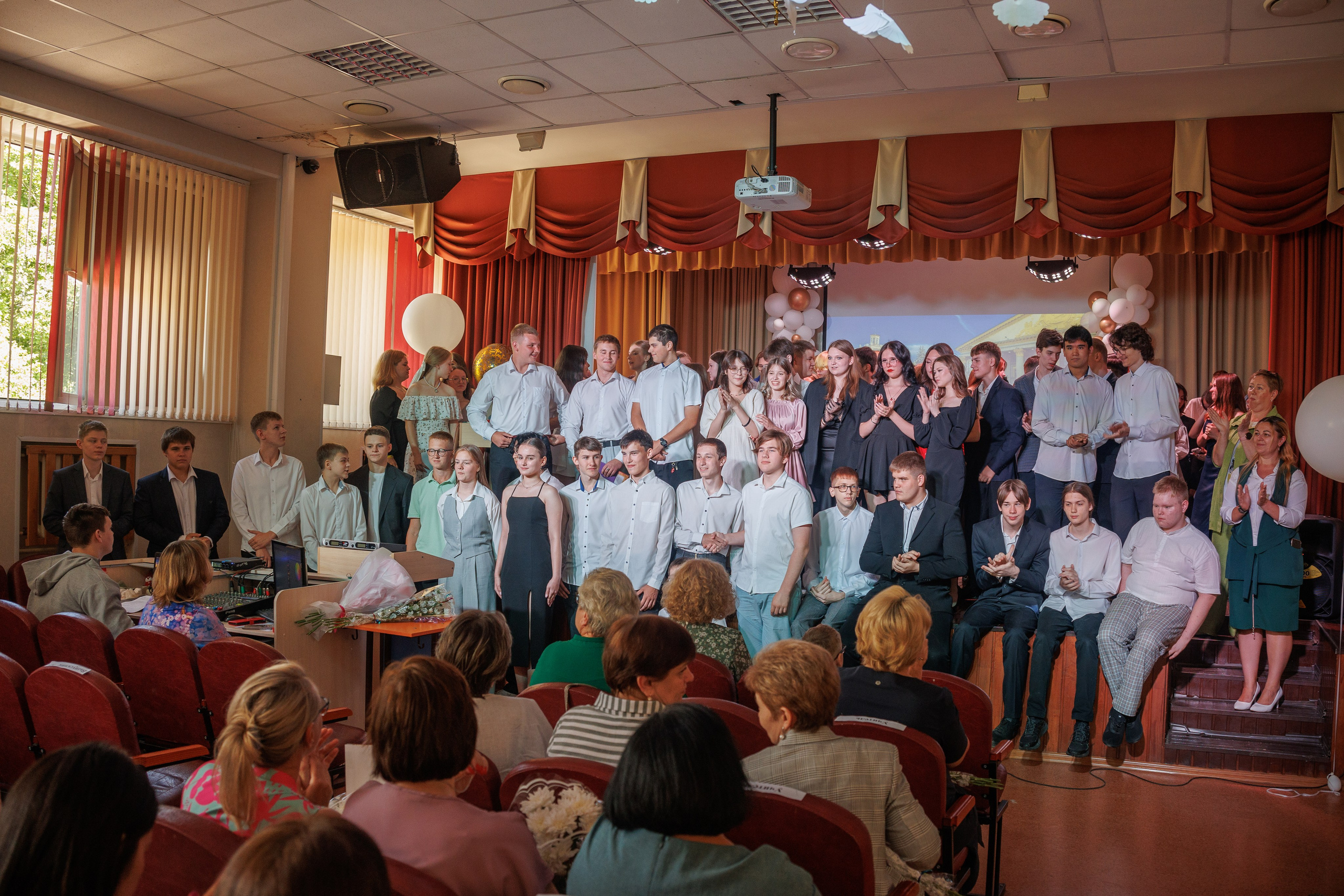 Вручение аттестатов. Свадебный и семейный фотограф в Новосибирске Ирина Дорошкова