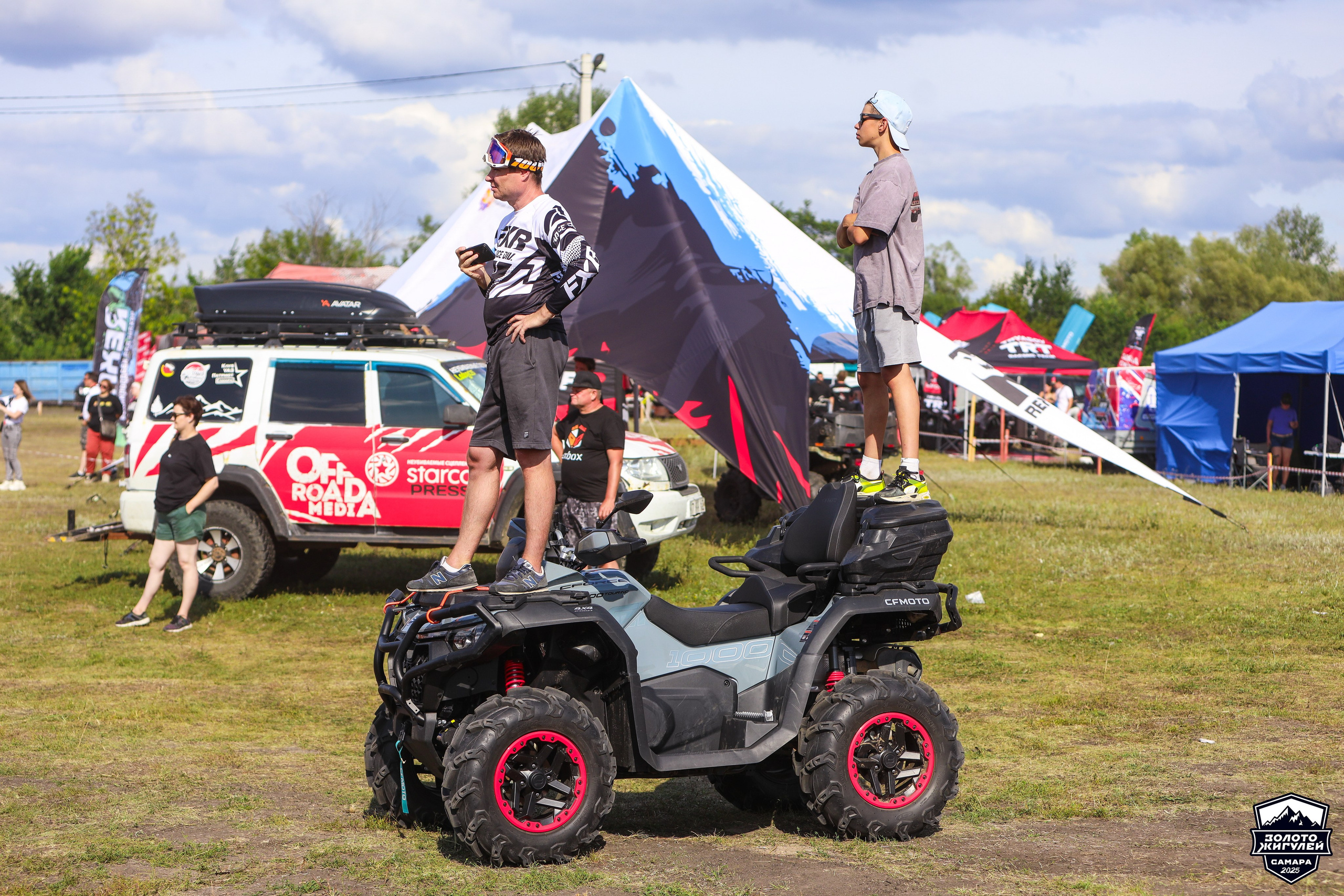 Шоу команды GRYAZNOV MOTO на Кубке России по гонкам с водными препятствиями на квадроциклах. Спортивный фотограф в Самаре