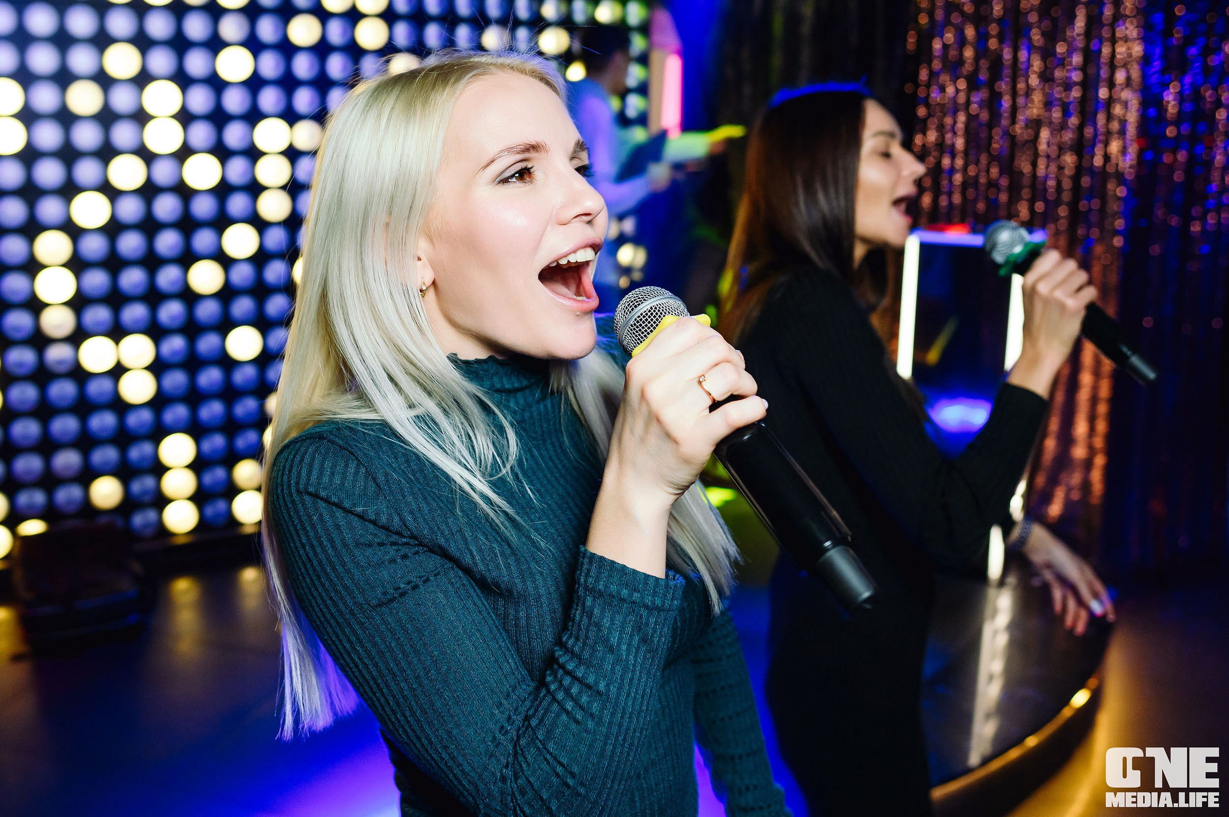 Фоторепортаж из караоке-клуба Эйфория. One Media Life: фоторепортажи, фотоотчеты с мероприятий и заведений