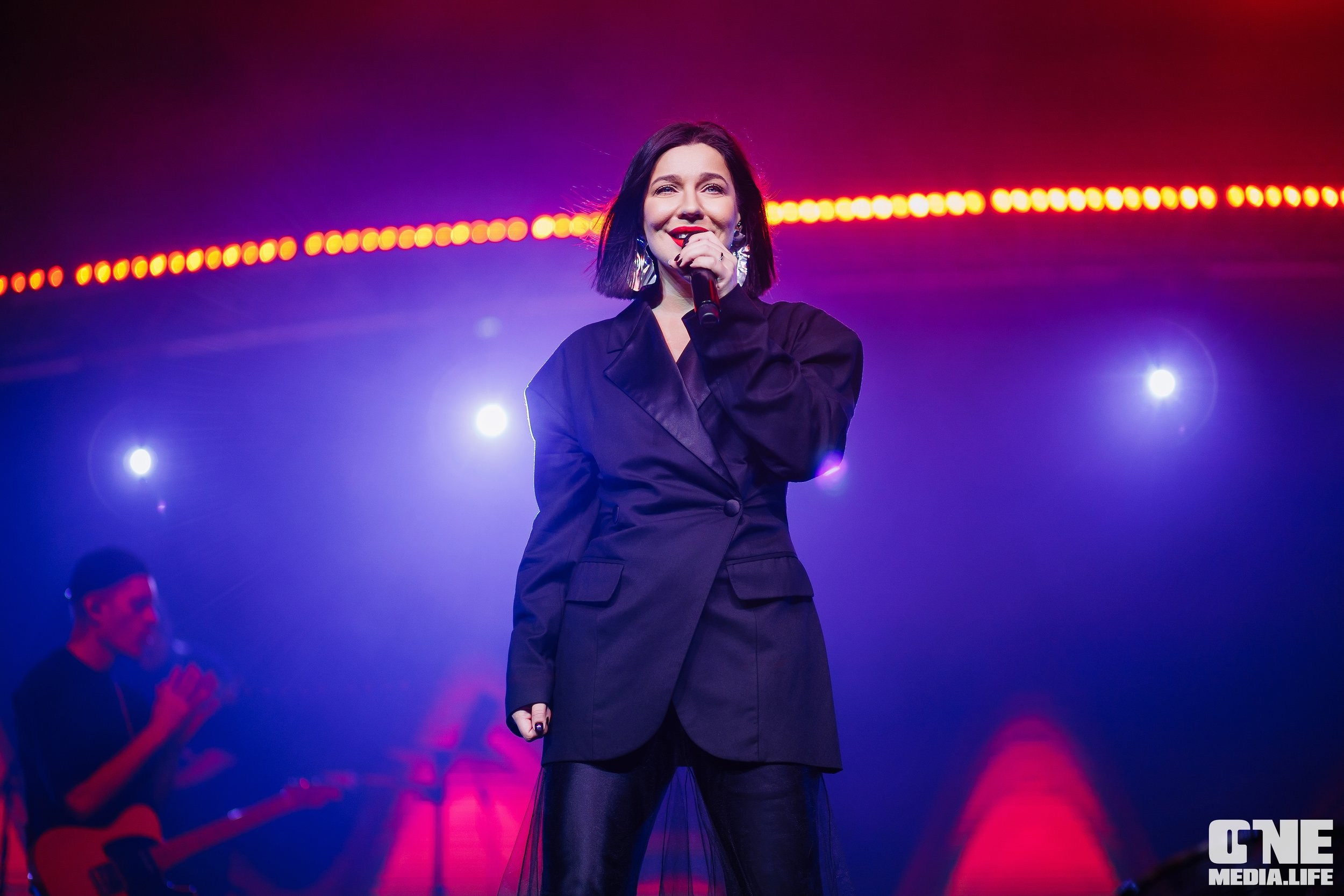 Фоторепортаж с концерта Ёлки. One Media Life: фоторепортажи, фотоотчеты с мероприятий и заведений