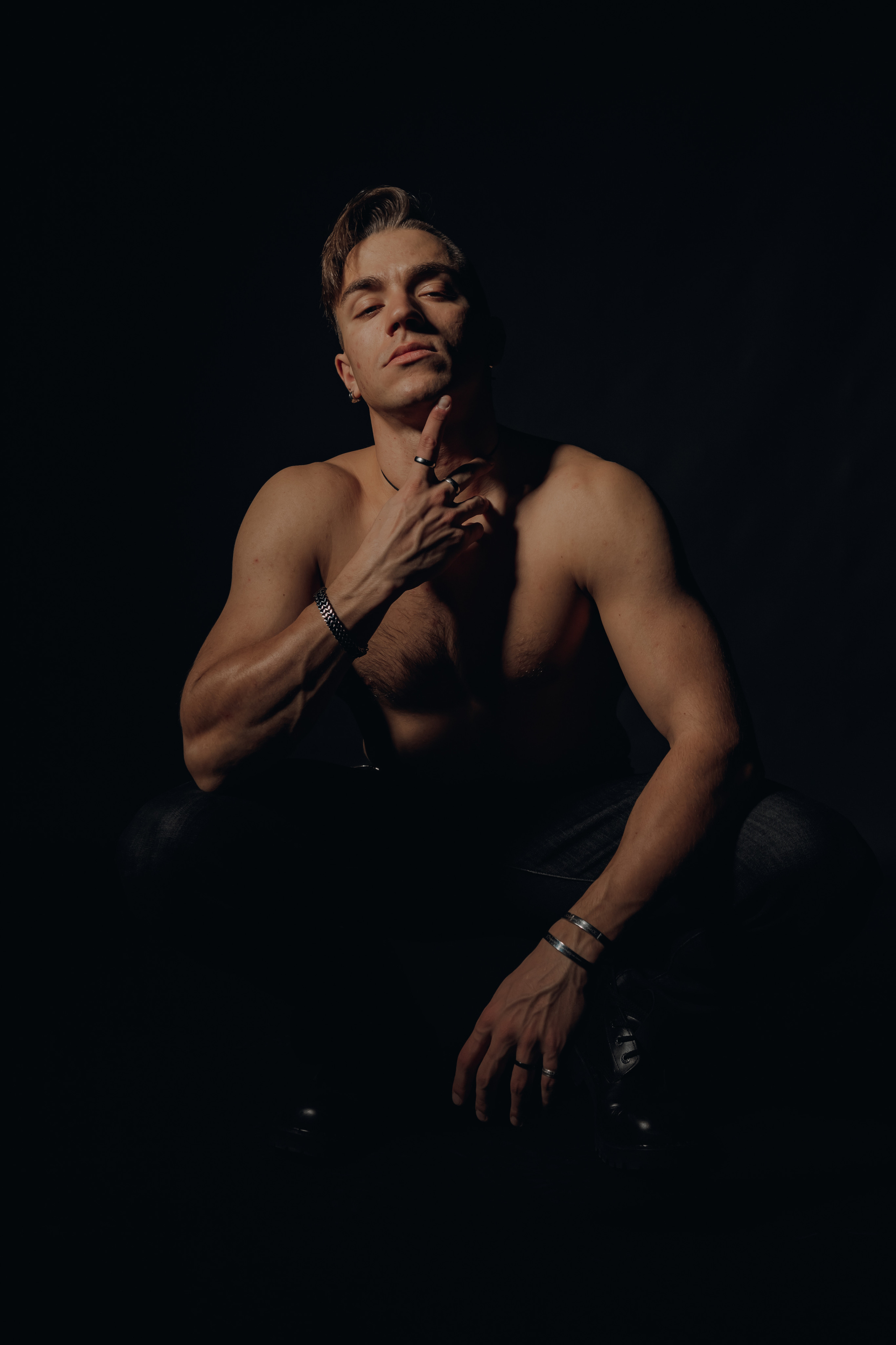 Алексей. Съемка в низком ключе. Фотограф Владивосток