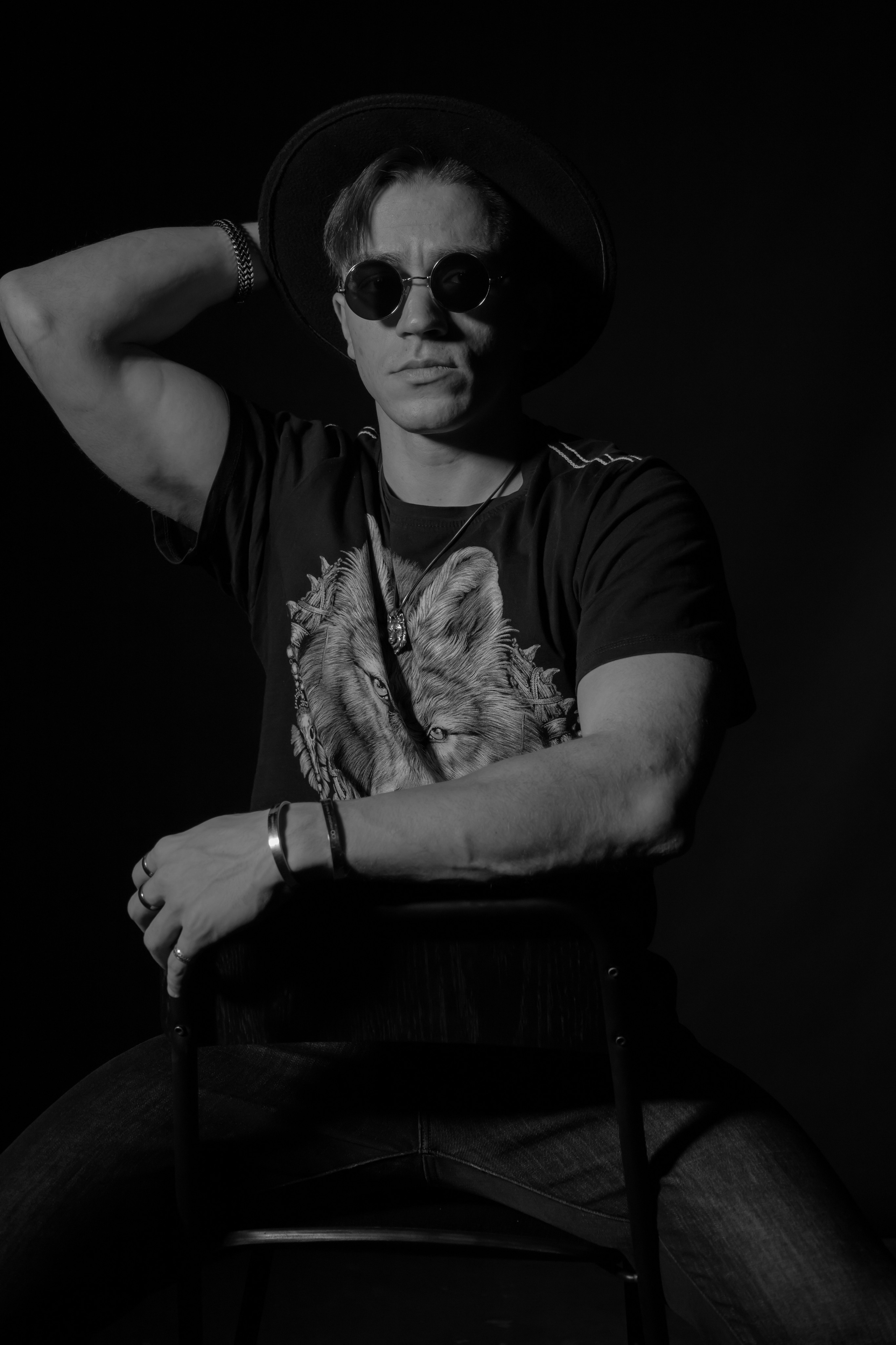 Алексей. Съемка в низком ключе. Фотограф Владивосток