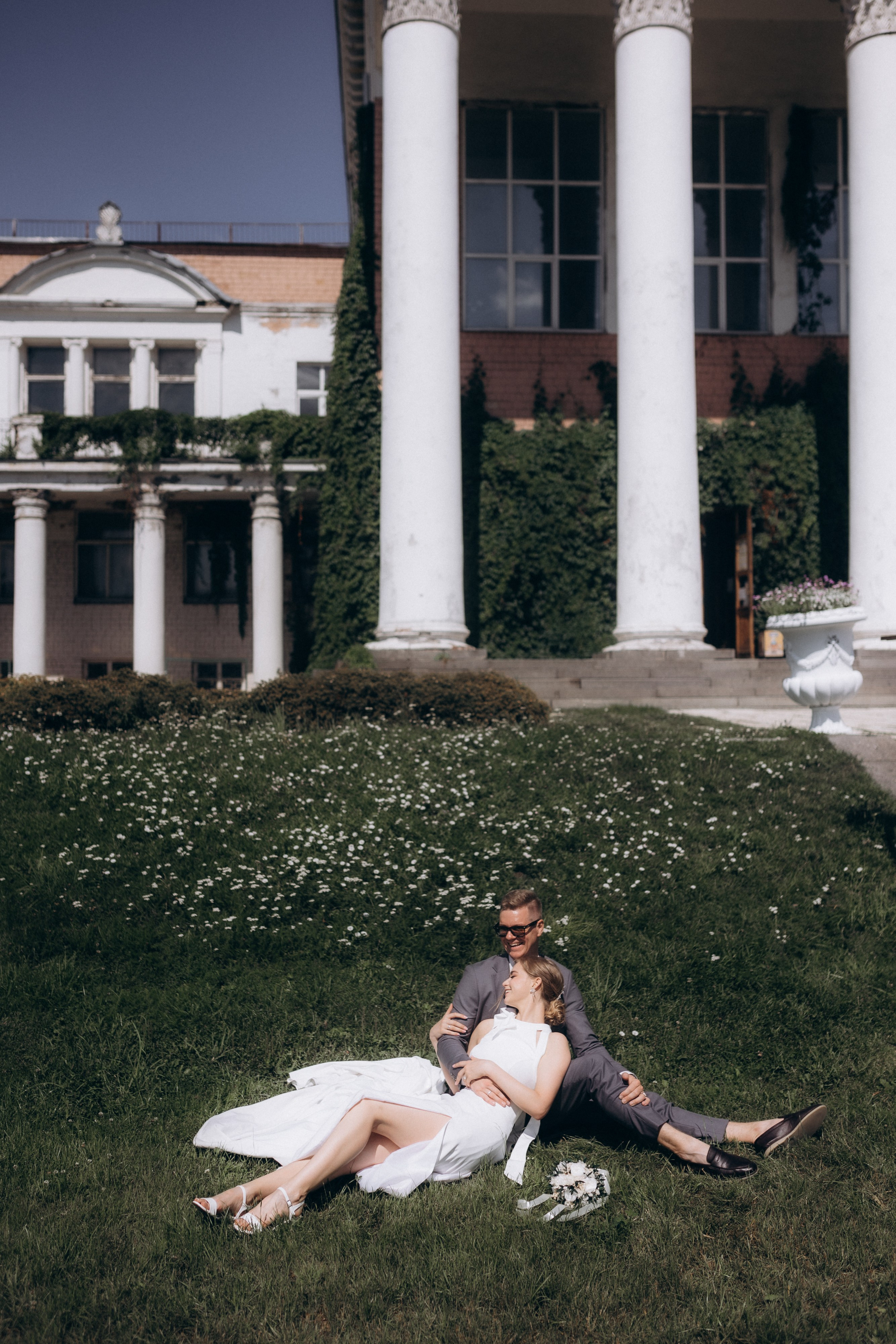 Свадебная фотосессия в Главном Ботаническом саду и в оранжерее. Свадебный фотограф в Москве Мария Крош