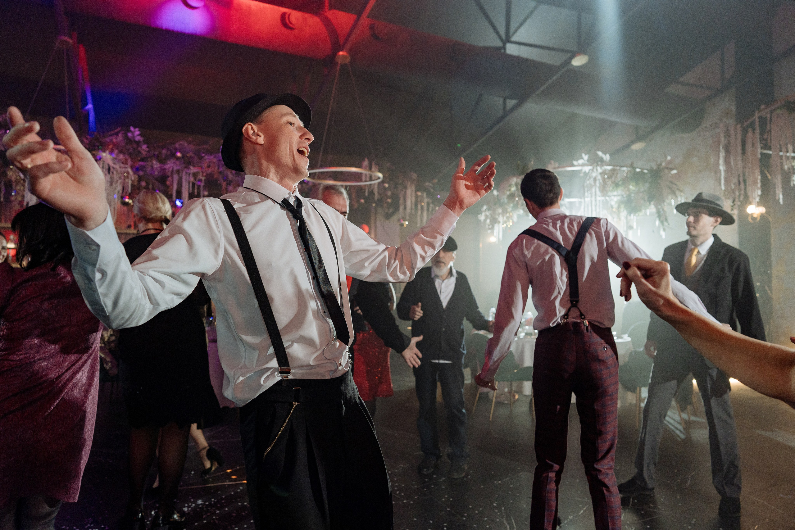 Альбион Тур