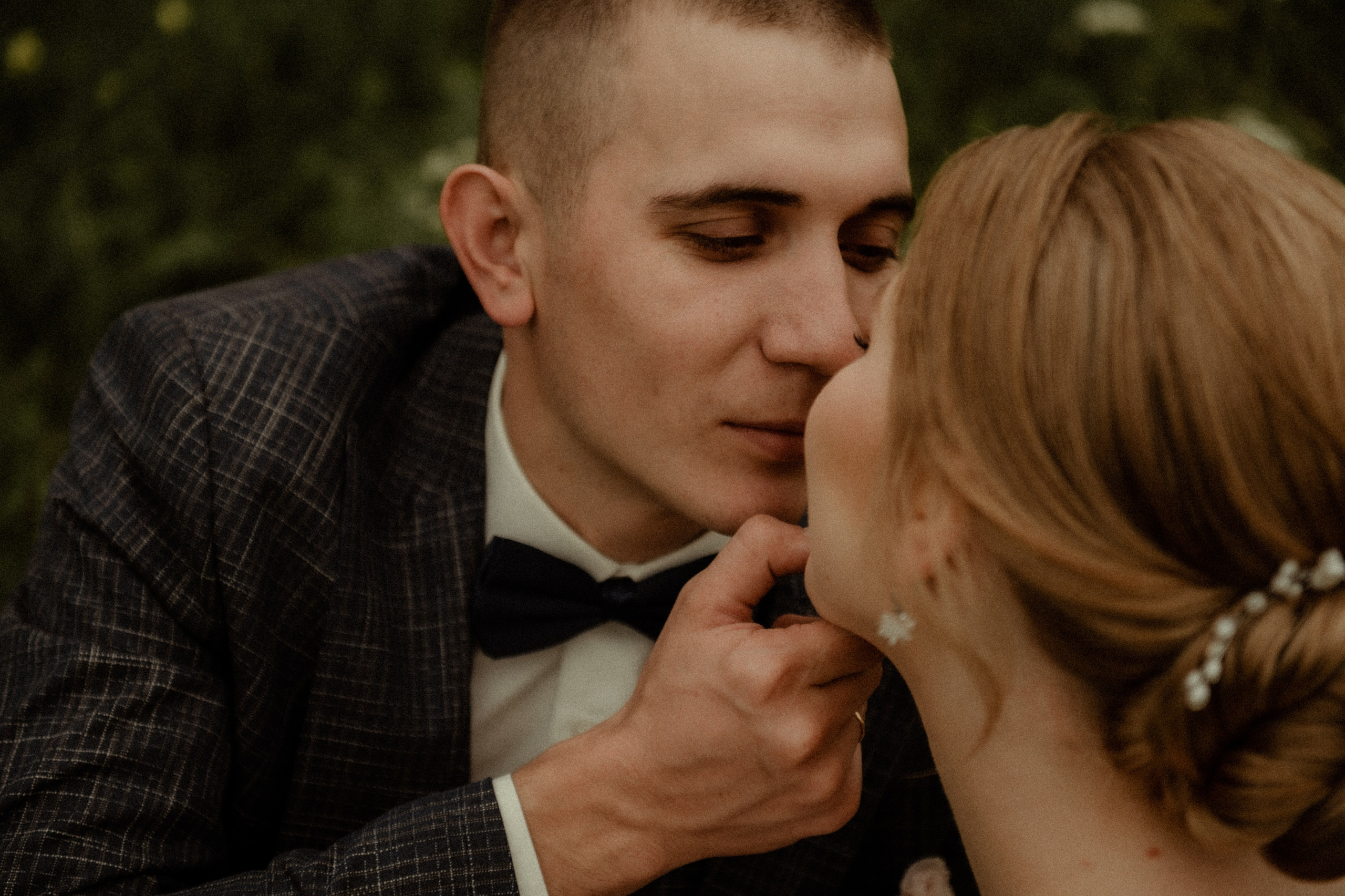 Свадебные фотографии. Фотограф в Барнауле Дарья Бутурлакина. Люби.Цени.Касайся