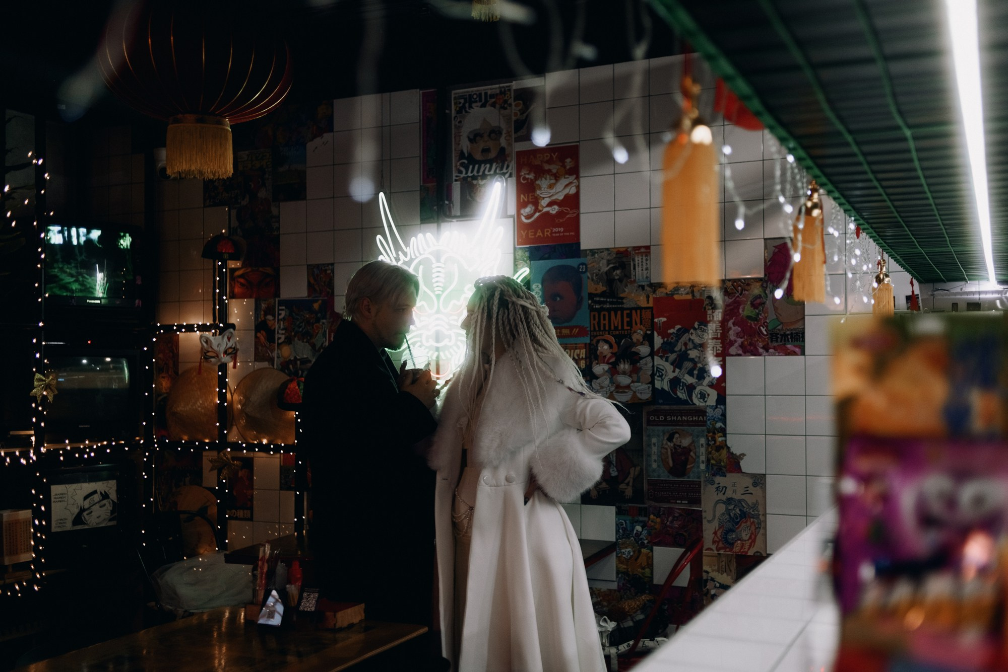 Свадьба для двоих в Тюмени — фотосессия в ЗАГСе, кафе и отеле. Портретный фотограф Тюмень Дарья Мустафина