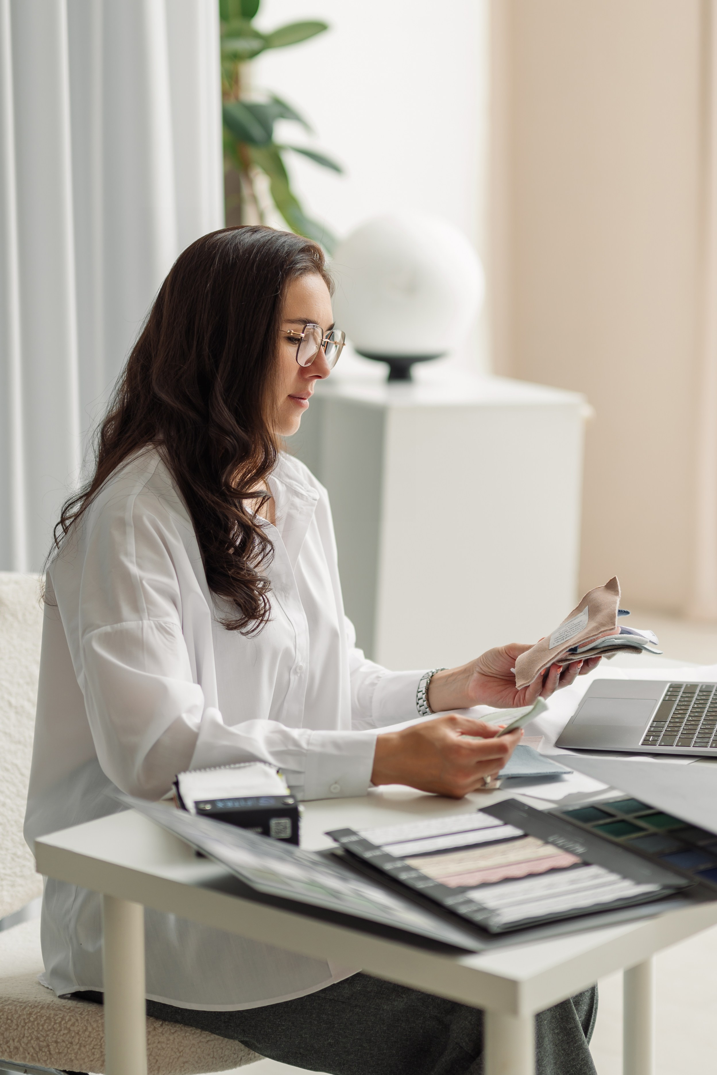 Съемка контента для эксперта. Фотограф товаров для соцсетей - инстаграм, вконтакте. Контент-фотограф в Москве Хныкина Лена