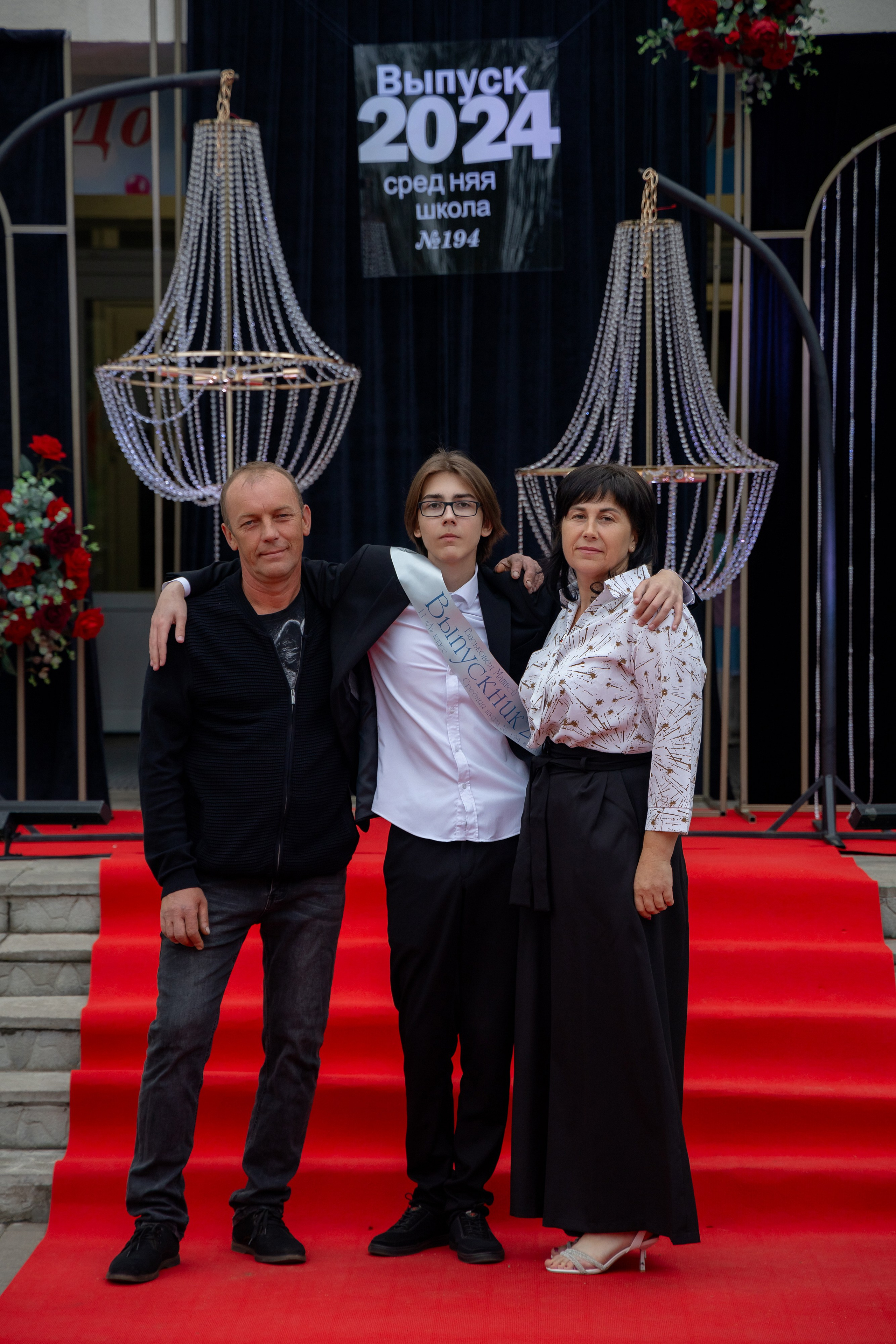 Школьный выпускной 2024 год в Соколе (Минск). Свадебный фотограф в Минске/Беларуси Сергей Спиридонов