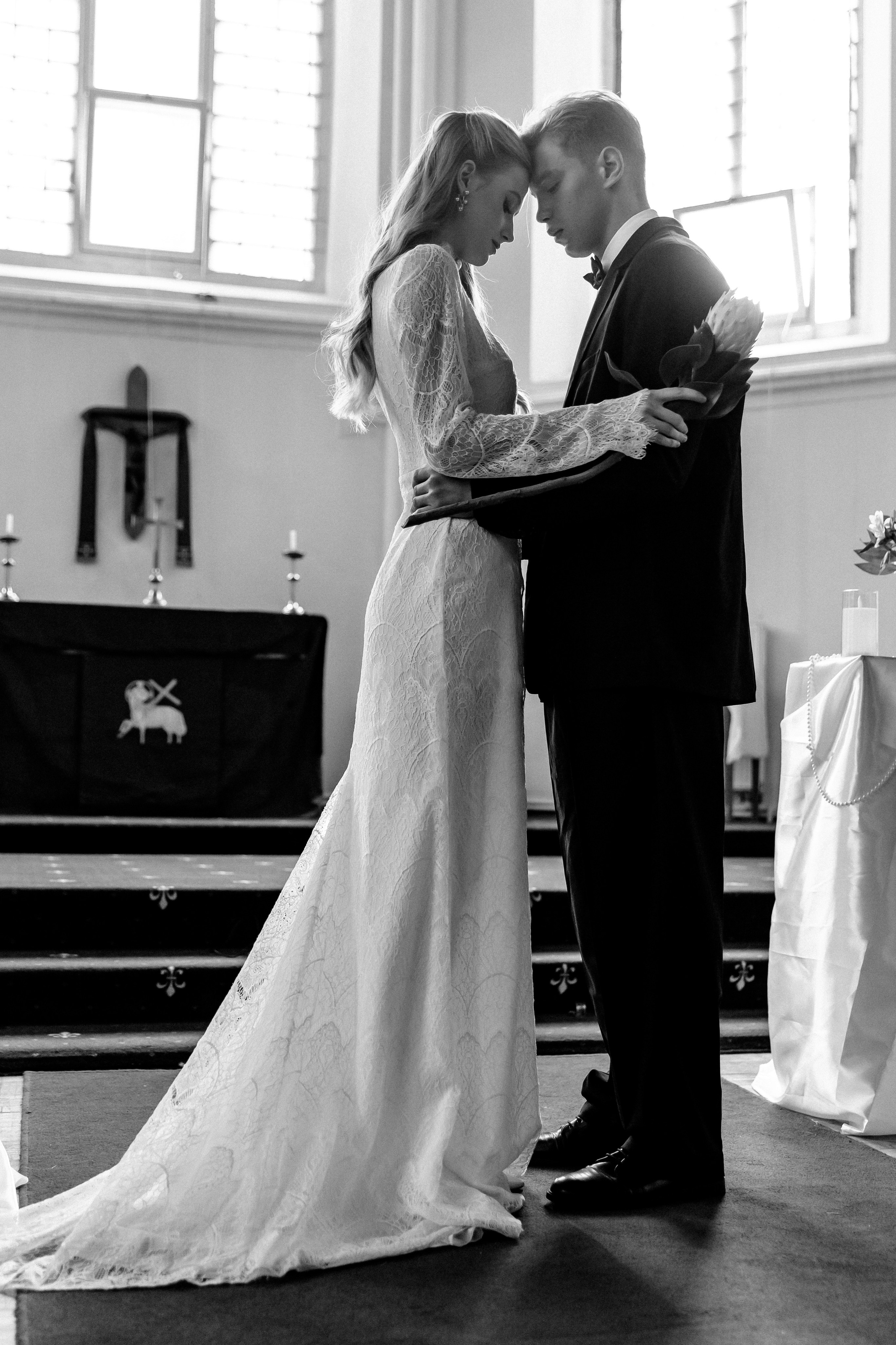 Даниил&Инна. Собор Андрея Англиканский. Фотограф текстиля в Москве Ольга Иванова