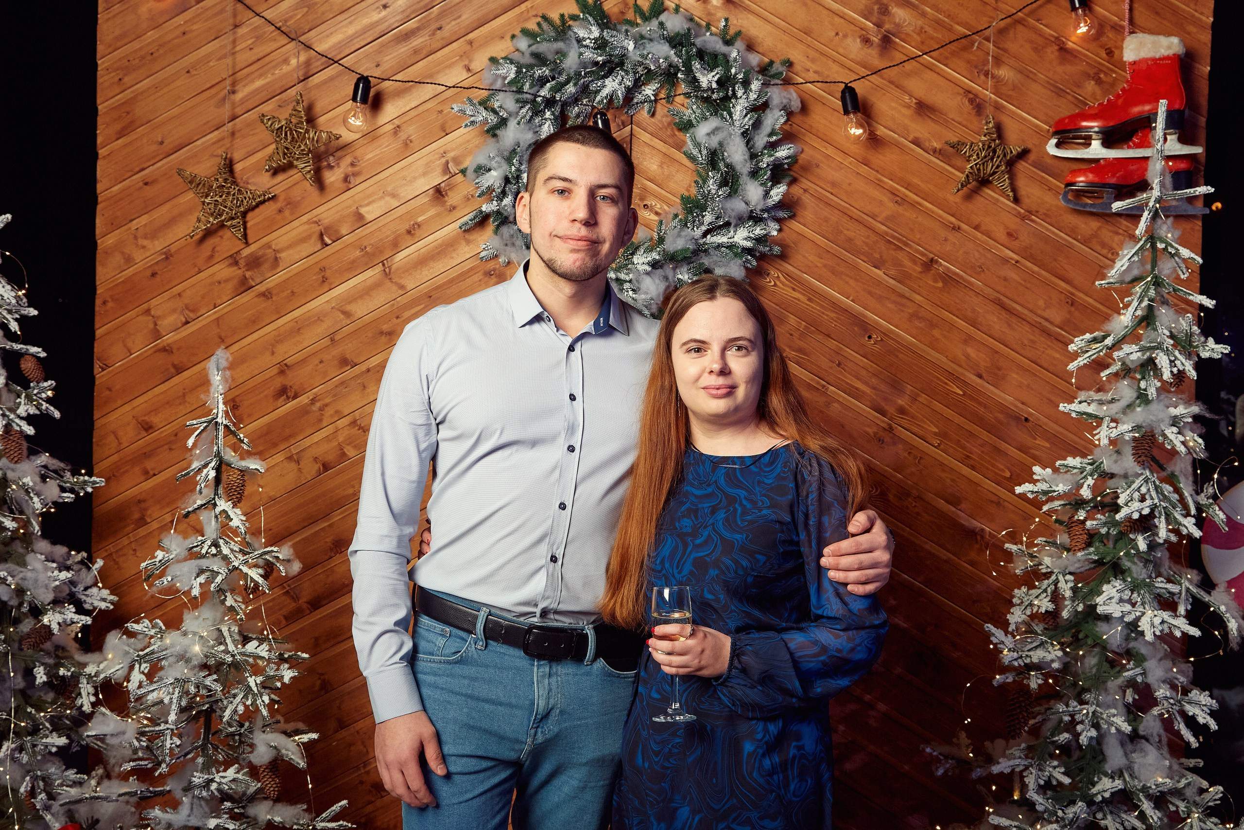 Транс-Инвест / Новогодний корпоратив на территории автосалона. Антон Артюшин, портретный фотограф. Москва