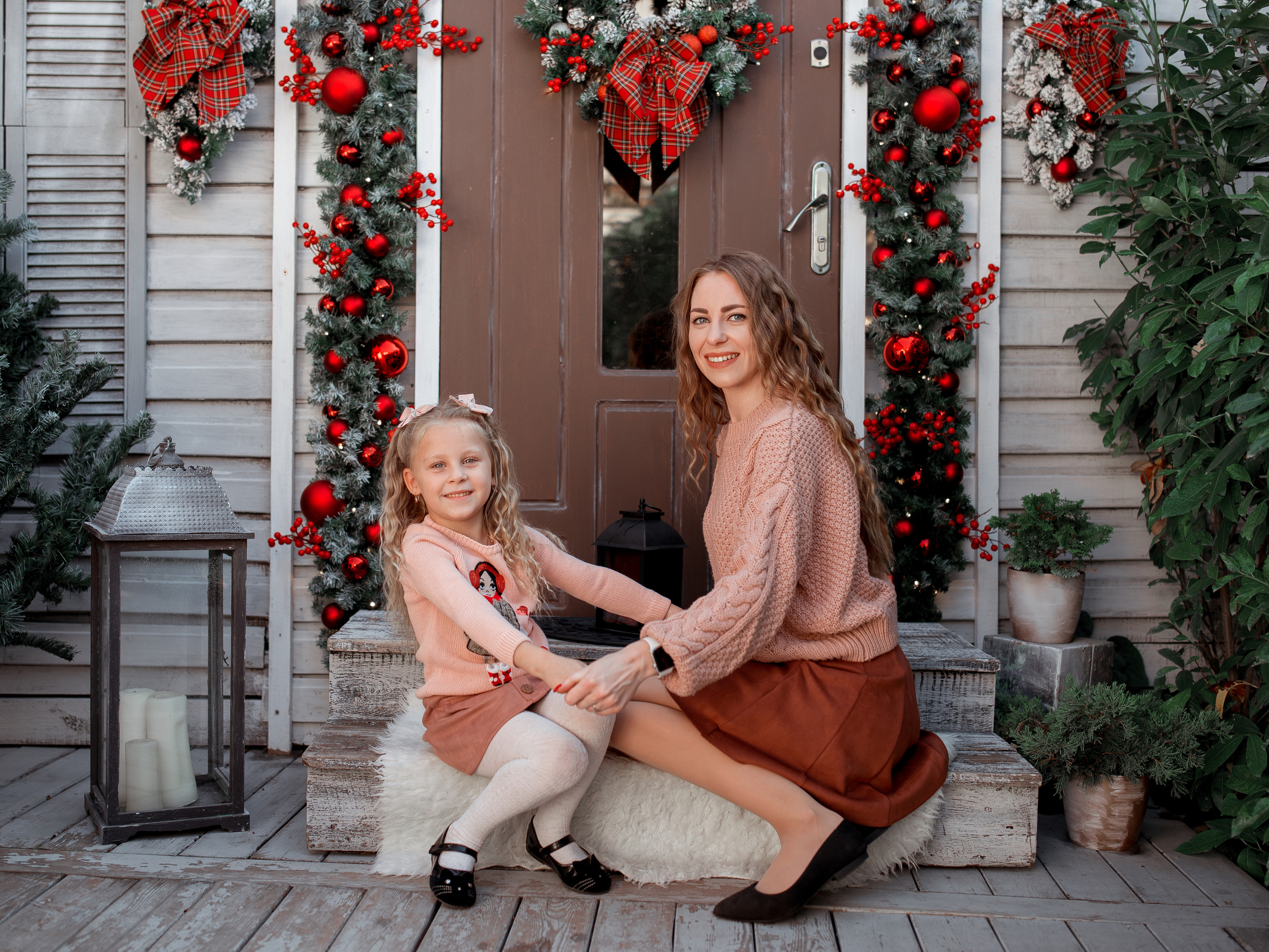 Новогодняя семейная фотосессия в студии. Фотограф в Севастополе Погребняк Александра. Уточнить, зарезервировать дату для фотосъемки +79788481042