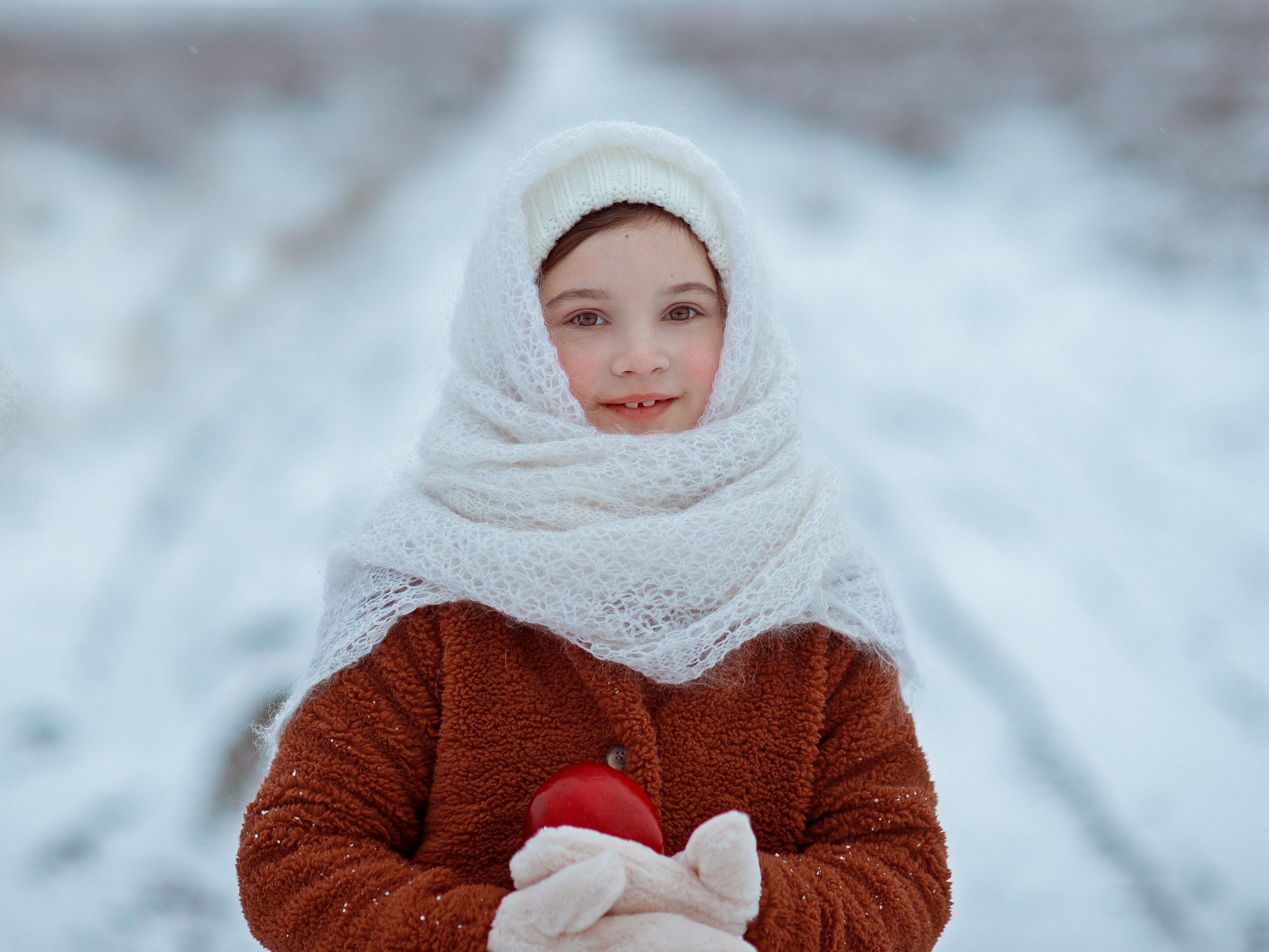 Зимняя фотосессия со снегом. Фотограф в Севастополе Погребняк Александра. Уточнить, зарезервировать дату для фотосъемки +79788481042