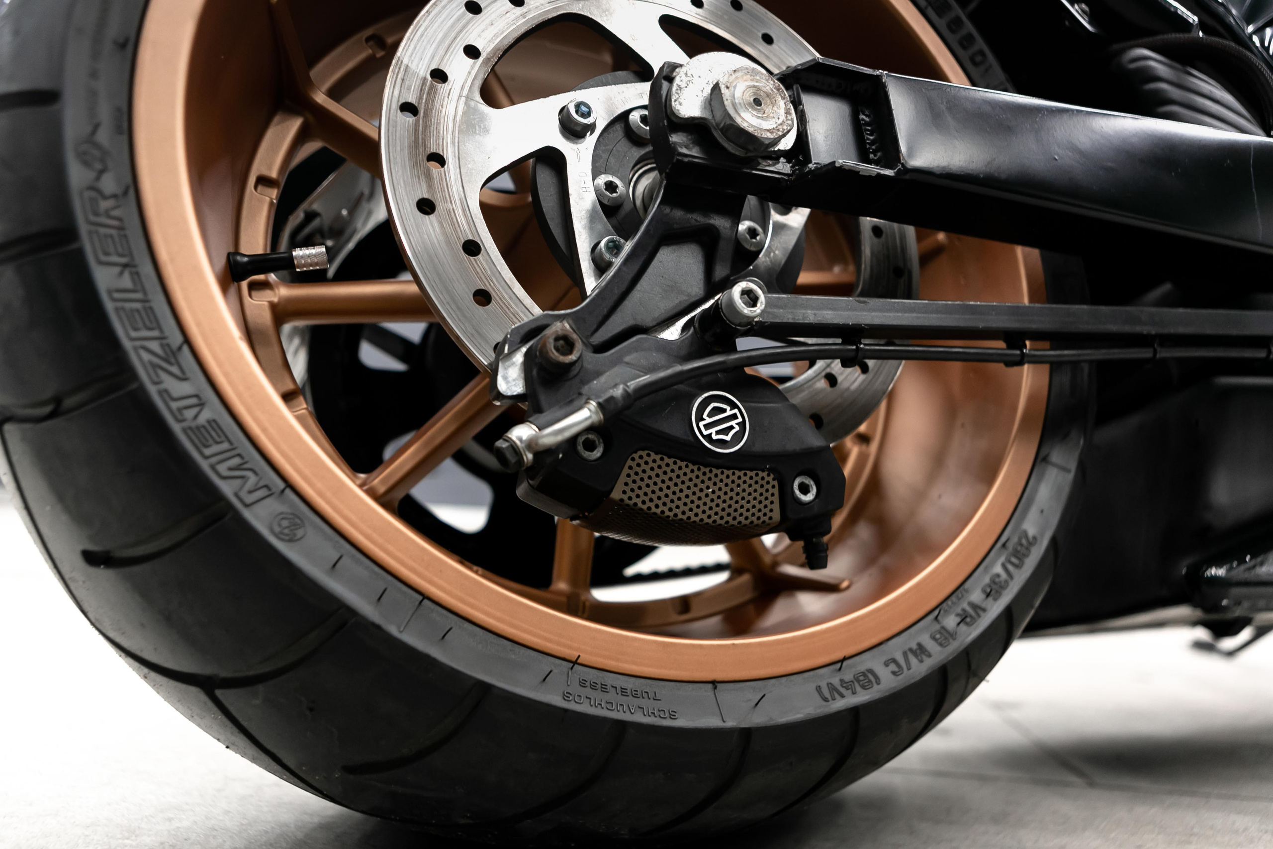 Фотосъемка мотоцикла Harley Davidson в Москве. Фотограф | Михаил Буш Смоленск