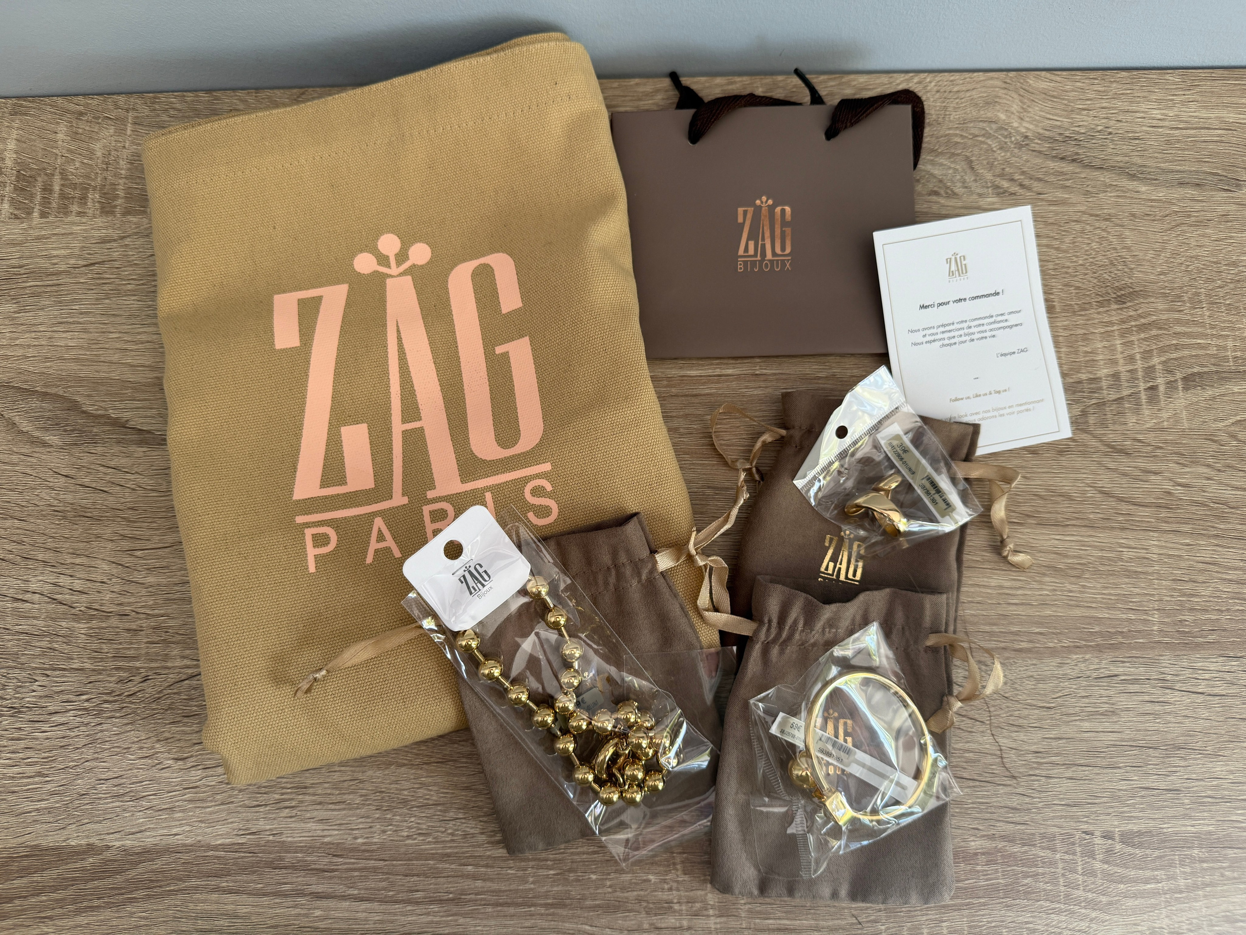 Аксессуары и украшения. Ваш байер во Франции