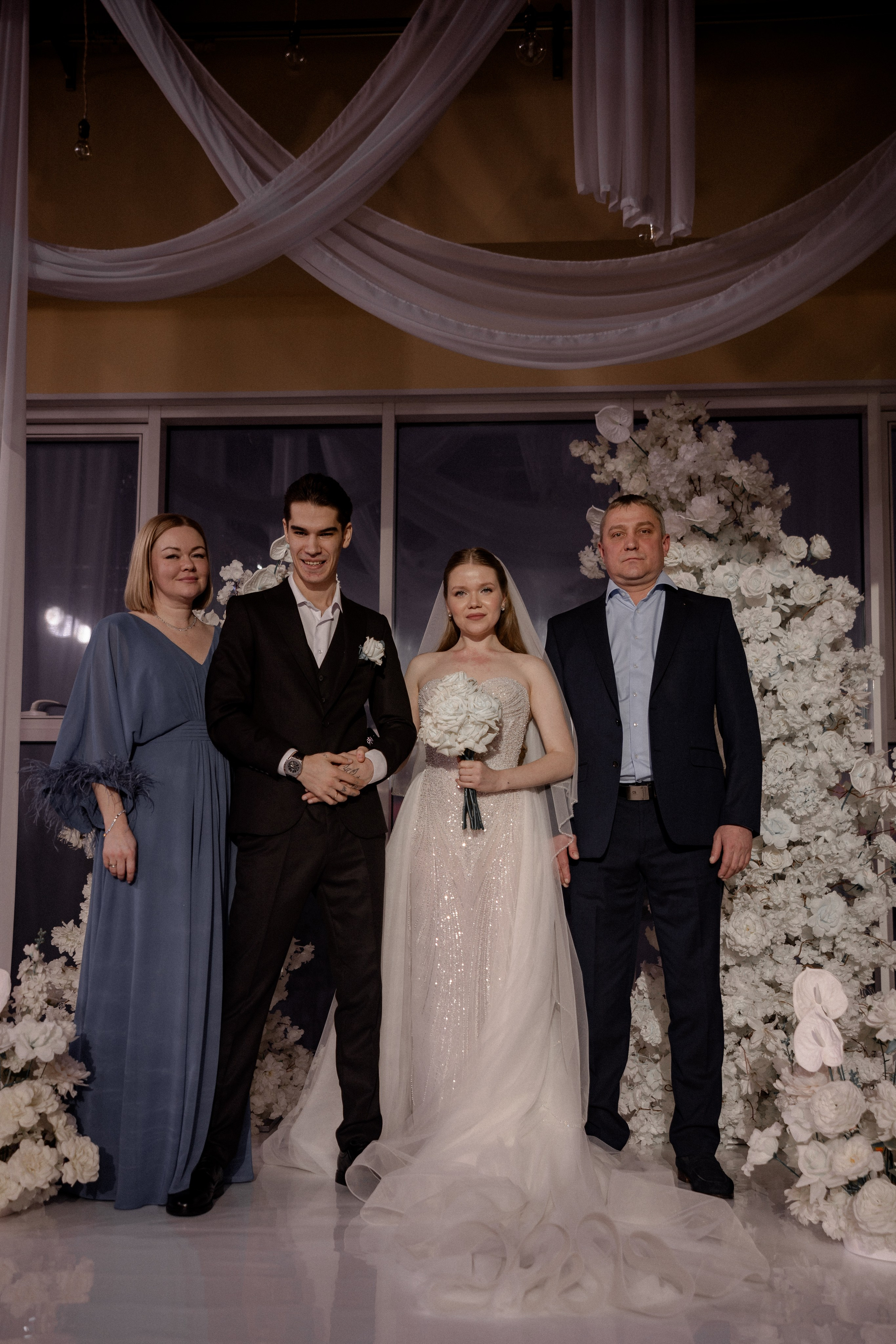 СВАДЕБНАЯ СЬЕМКА СБОРОВ В ОТЕЛЕ И ВЫЕЗД НА ЦЕРЕМОНИЮ (СНЯТО В СИБИРЕ В НИЖНЕВАРТОВСКЕ). Профессиональный фотограф, Санкт-Петербург — Виктория Богомолова