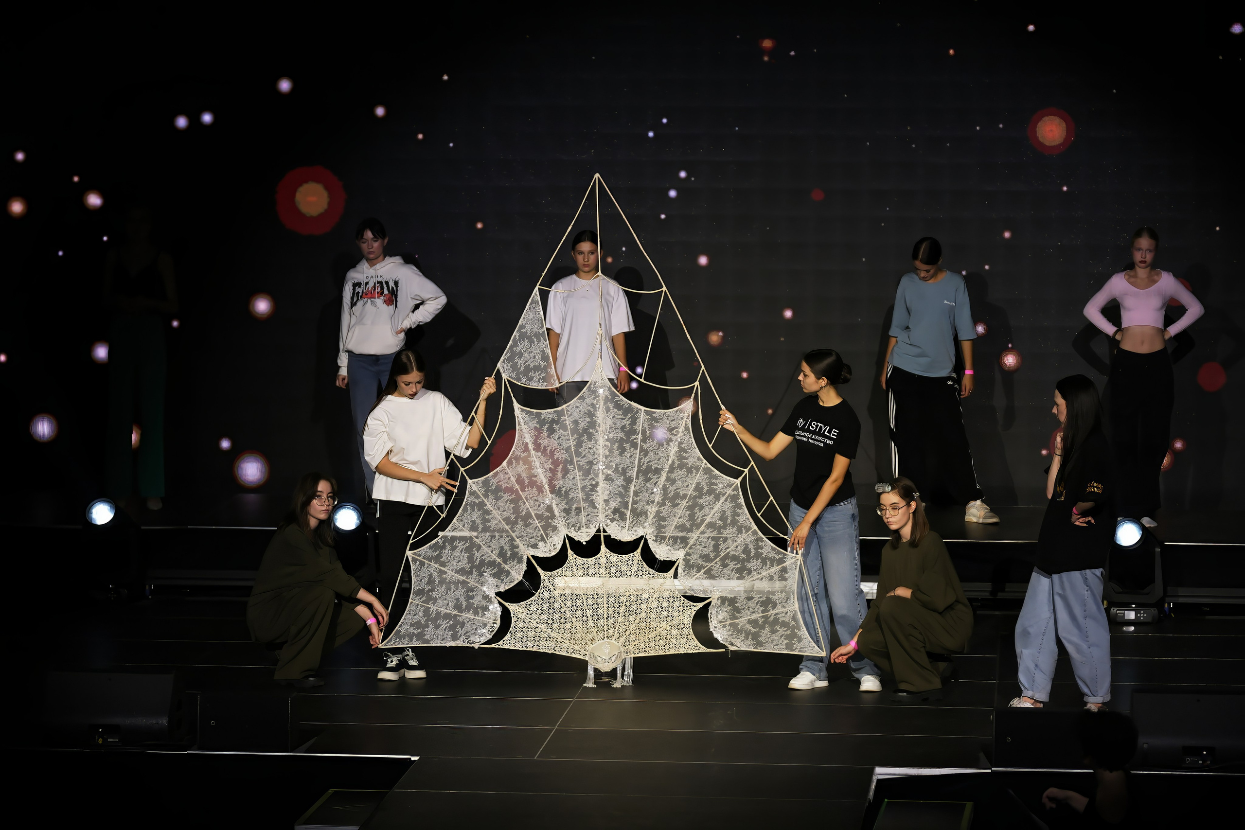 Подиумный спектакль «Стиль Надежды». Добро пожаловать в студию «Цифровой скульптор»  где искусство встречается с технологиями!