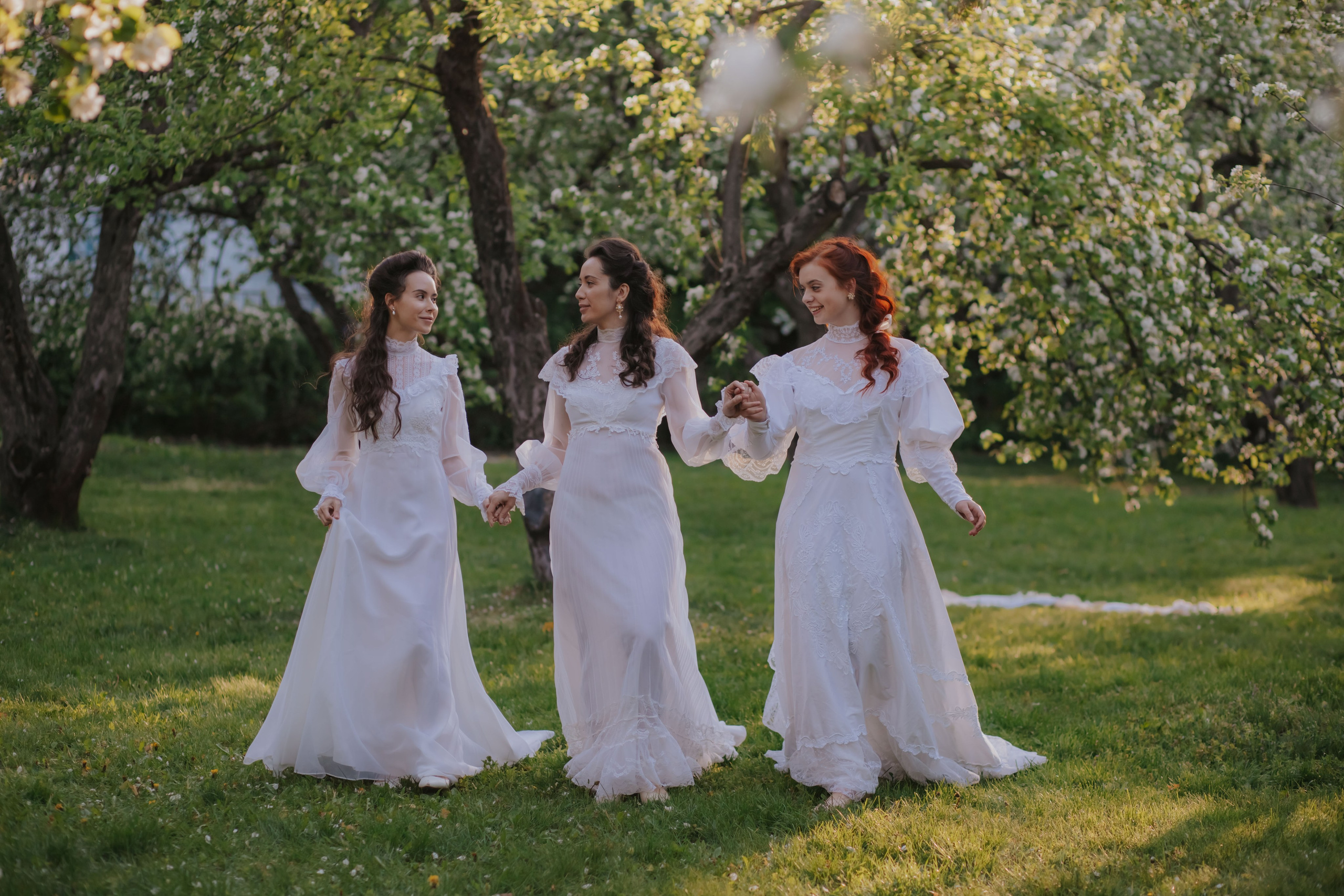 Яблоневый сад. Художественная винтажная фотография