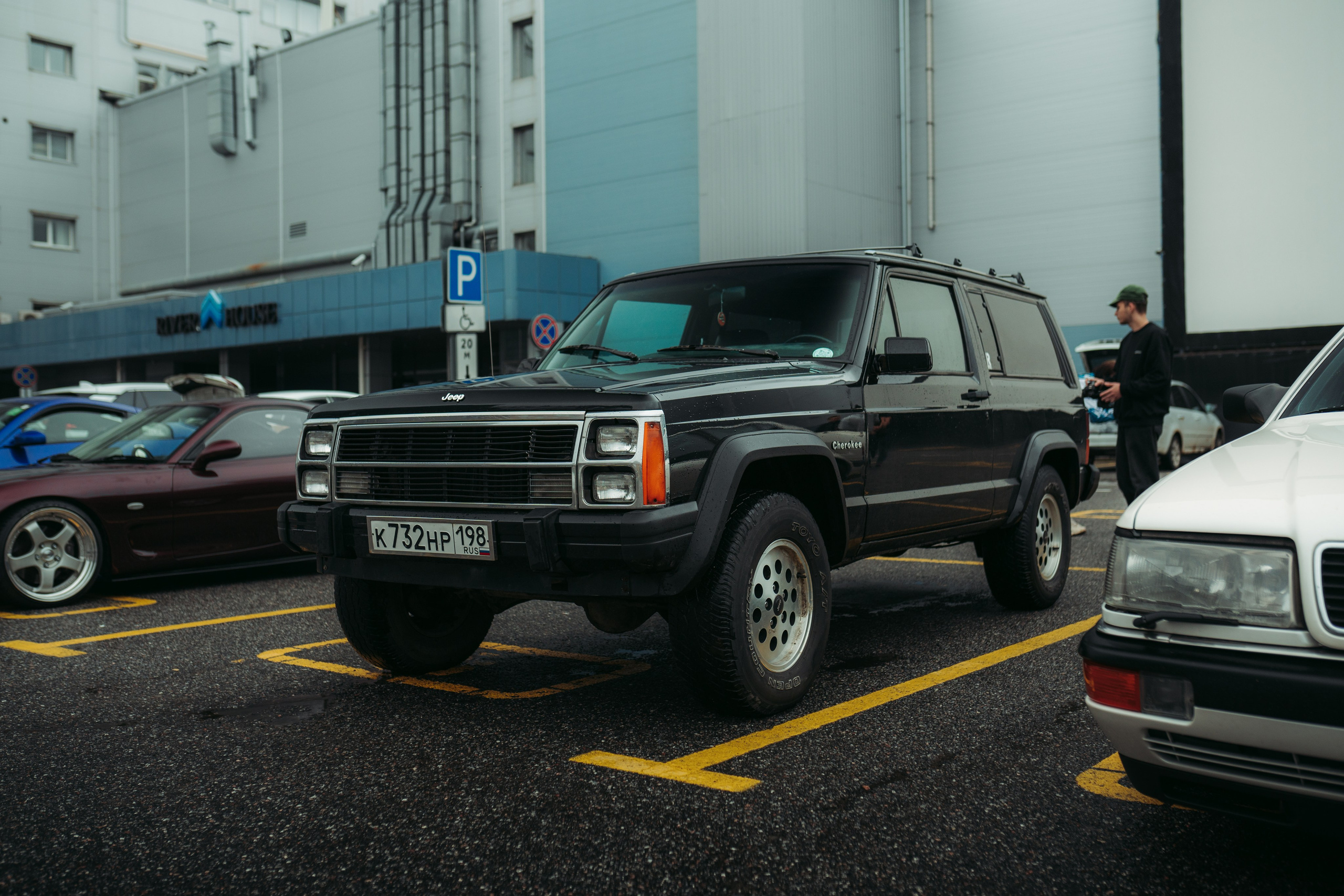 Cars and Coffee 30/08/25. Автомобильный фотограф Антон Цырулев