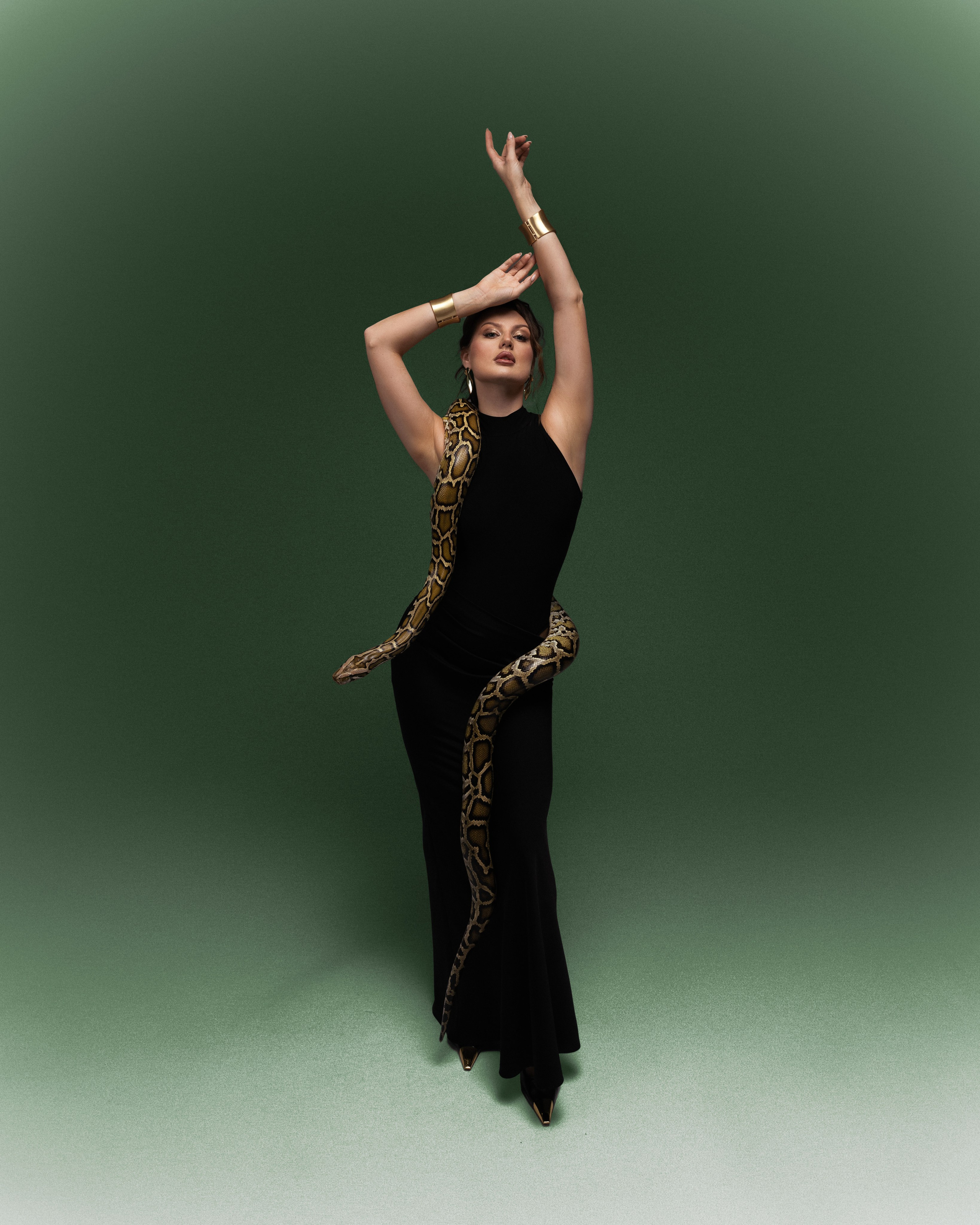 Со змеей. Фотограф и контент-maker Диля Голубникова | Москва