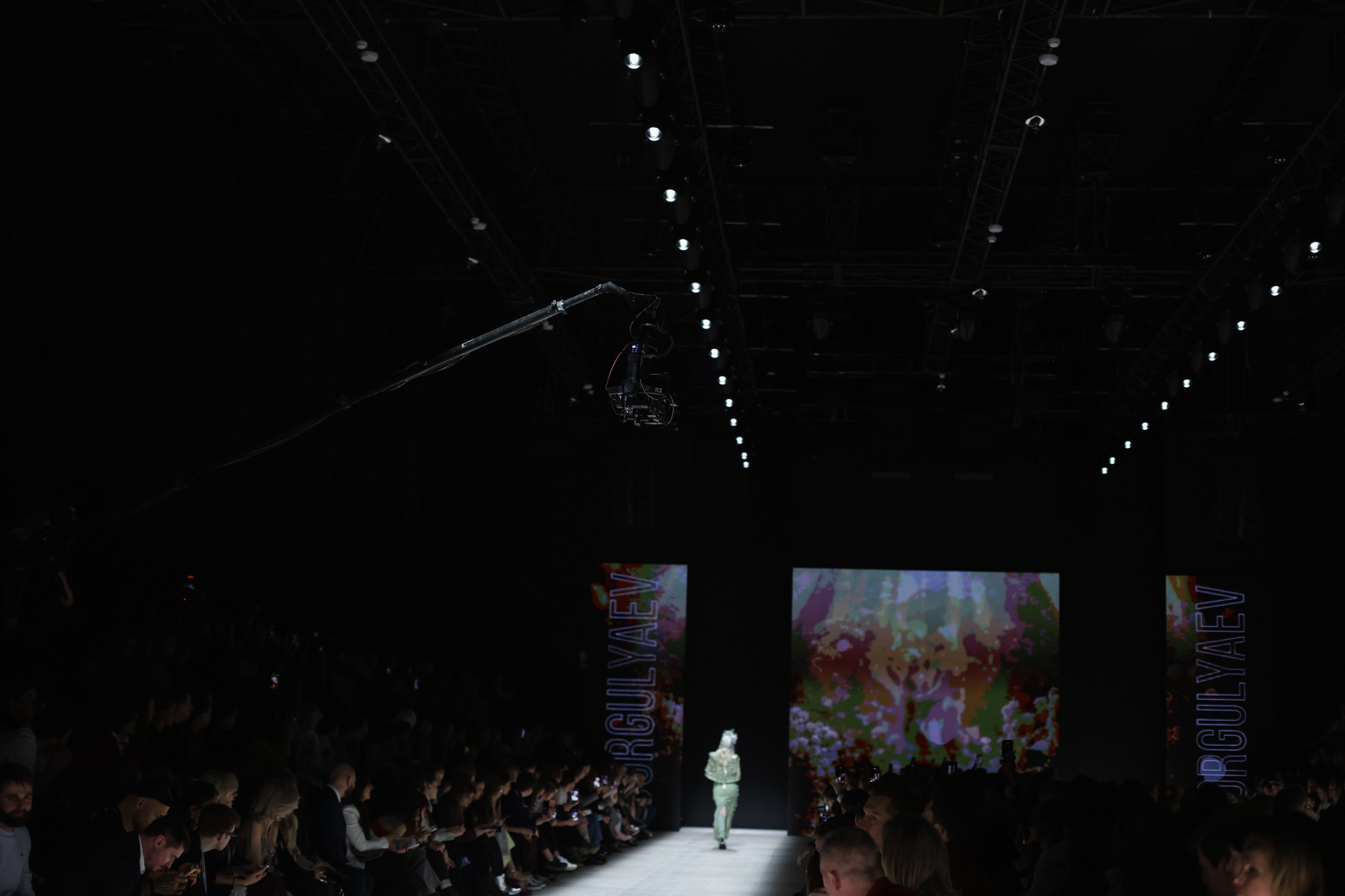 Показ IGOR GULYAEV — Moscow Fashion Week 19/03. Jane Kudryavtseva | MODEL PHOTO, PORTRAIT & EVENTS