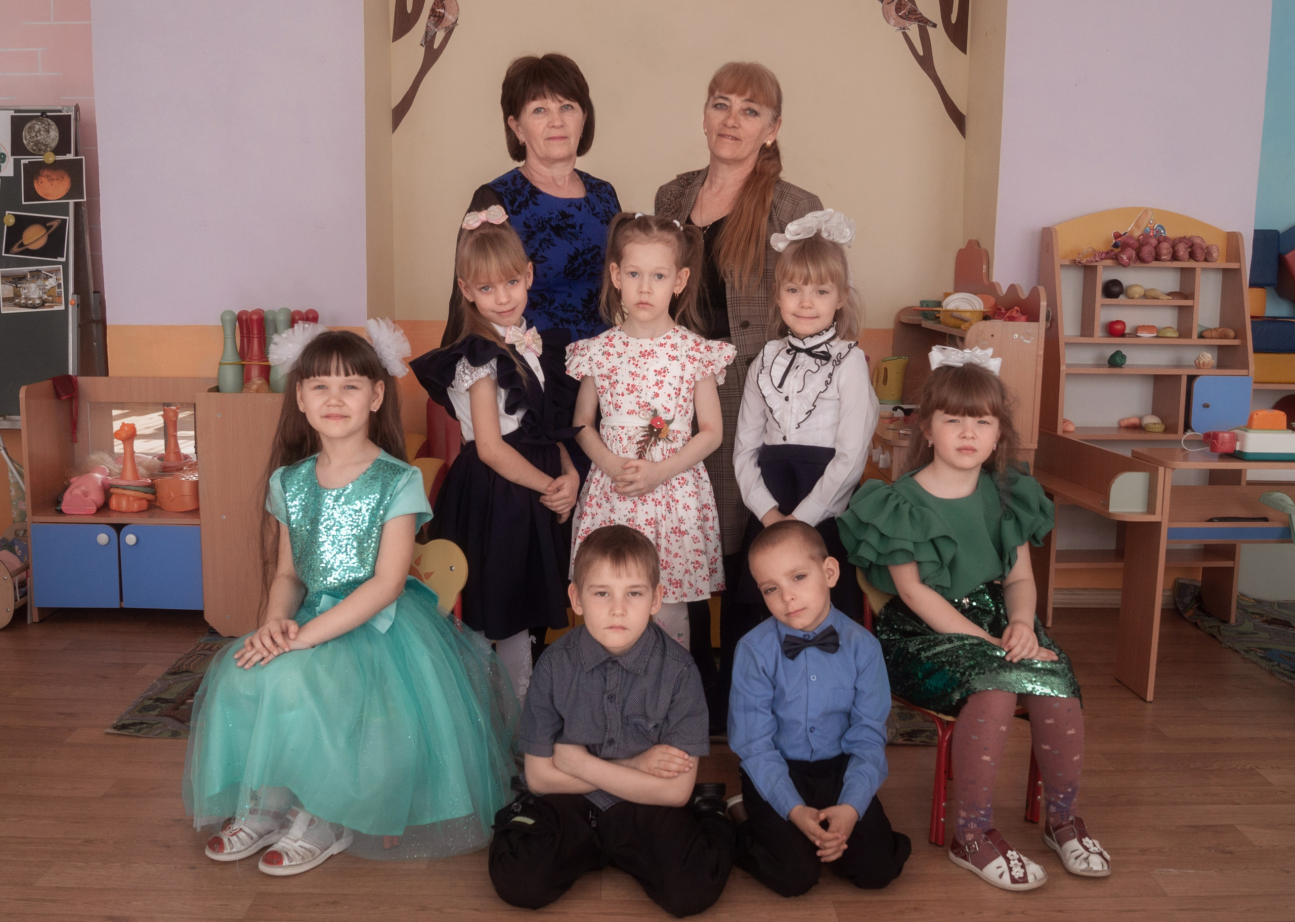 Выпускные фотоальбомы. Салон фотоуслуг Мандарин в Новокручининске