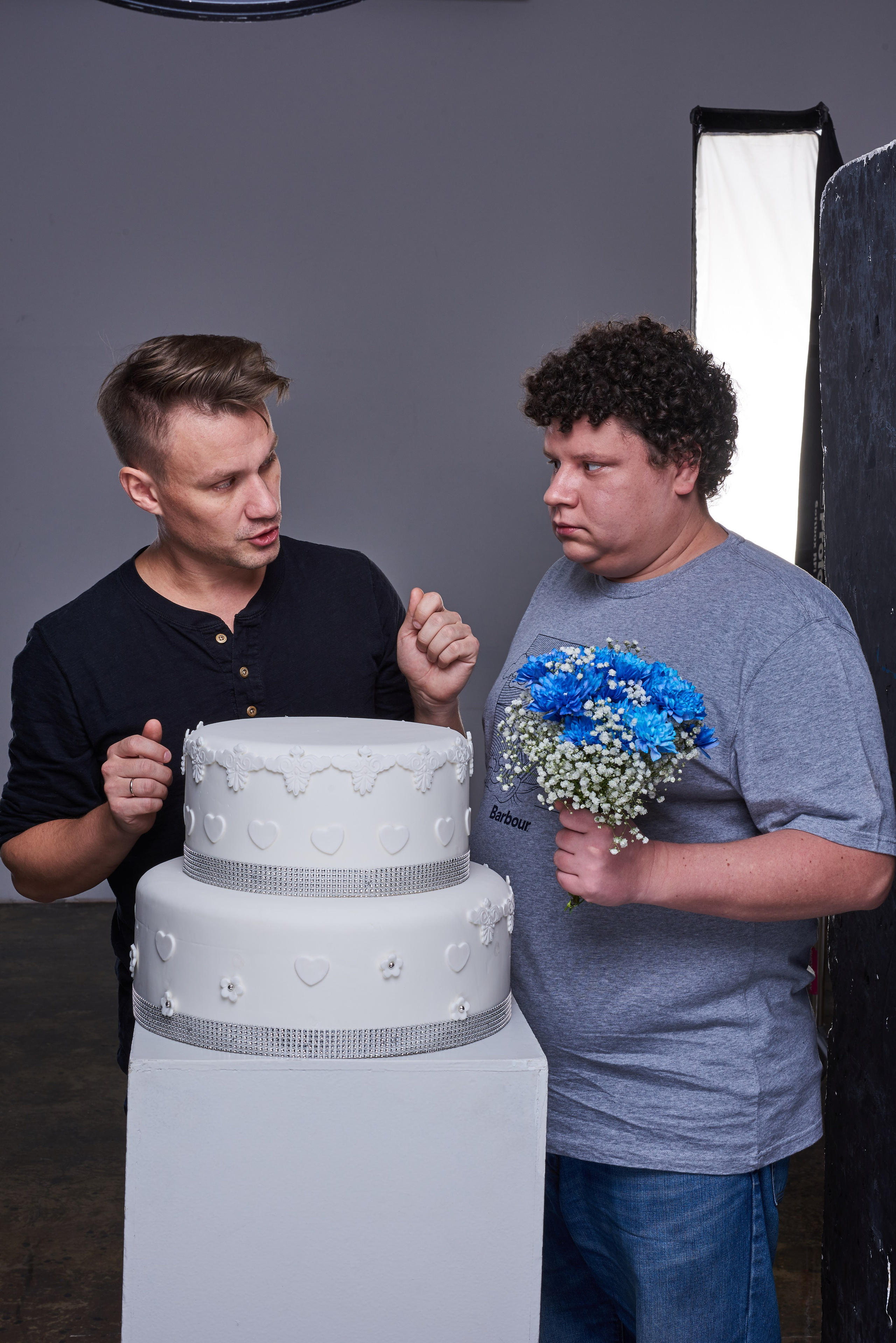 BACKSTAGE. Www.apowerstudio.com