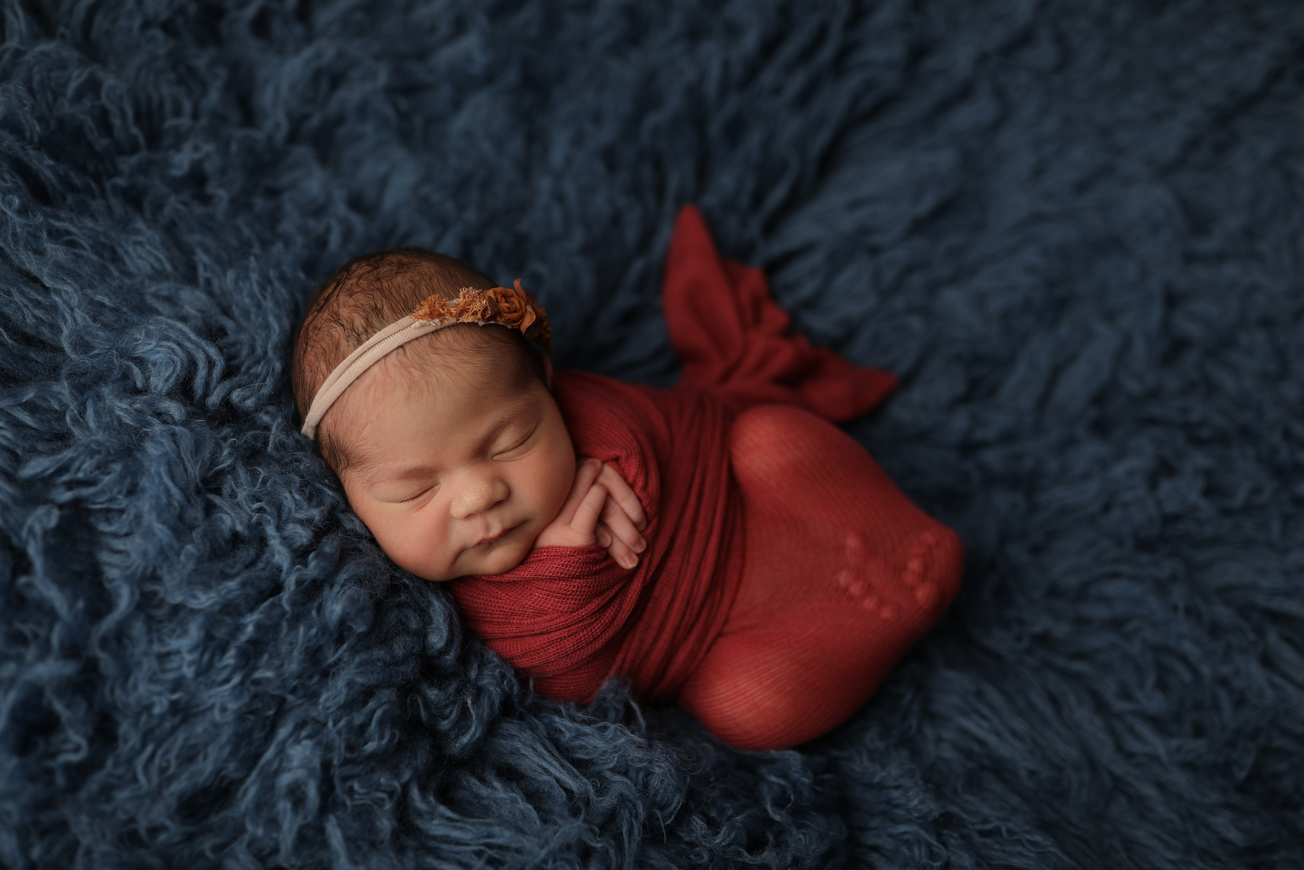 PH @anna_molodykh_newborn.almaty. Retoucher Aleksmokh