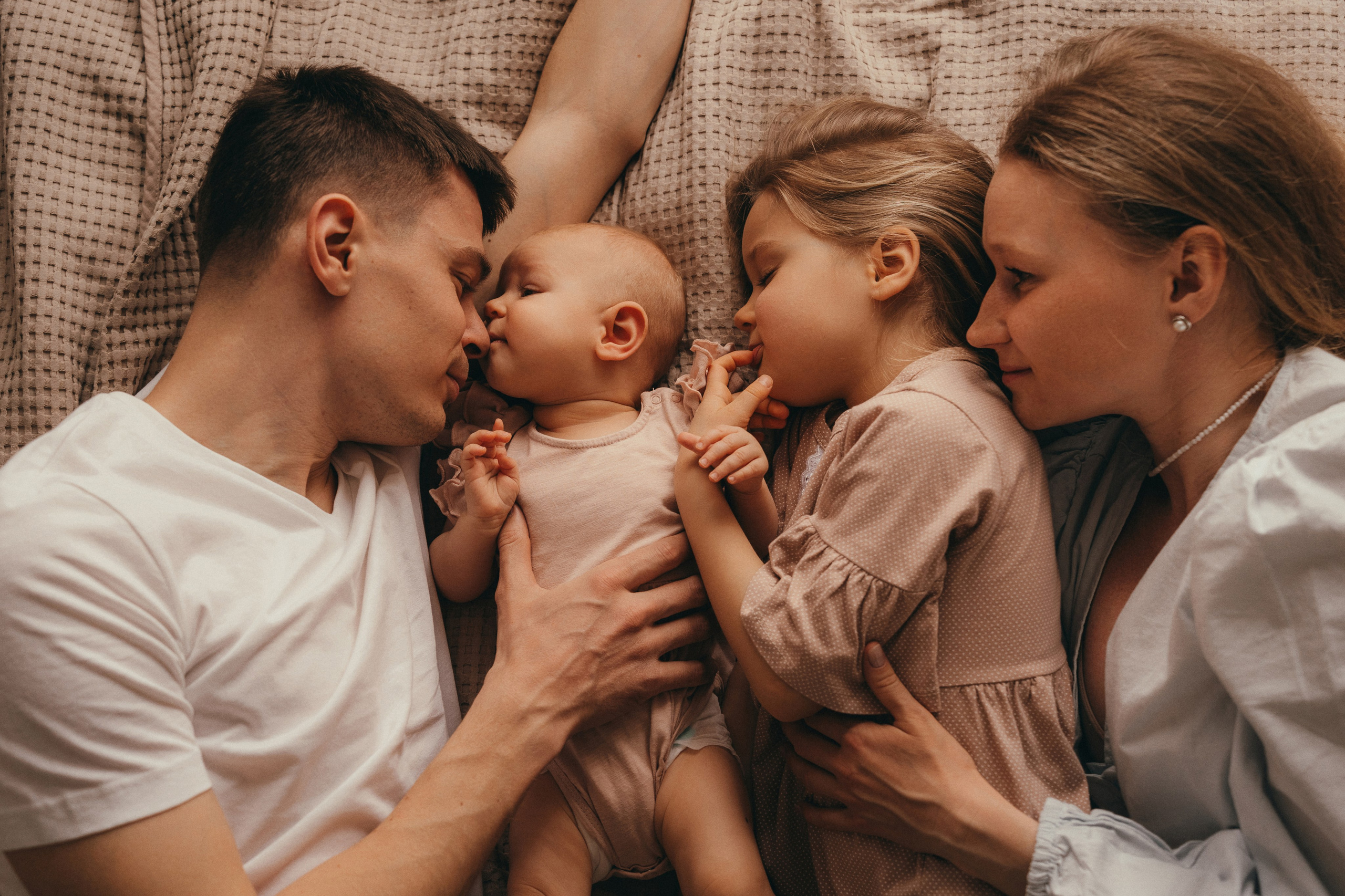 Дима, Саша, Ульяна и Даша. Семейный фотограф • Домашние съемки в Нижнем Новгороде