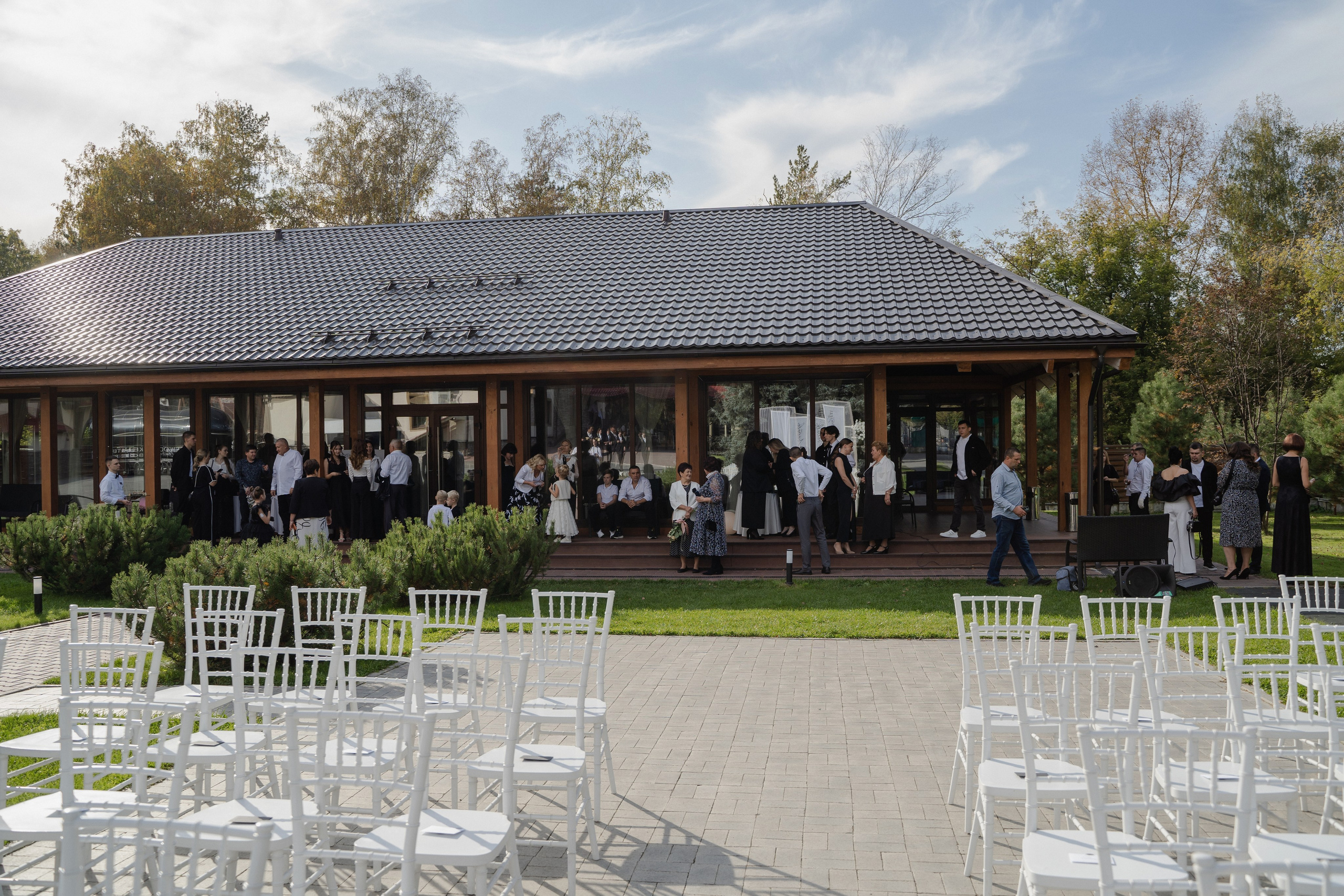 Любовь и Артур. Сосновый бор. Фотограф Аля Овчарова