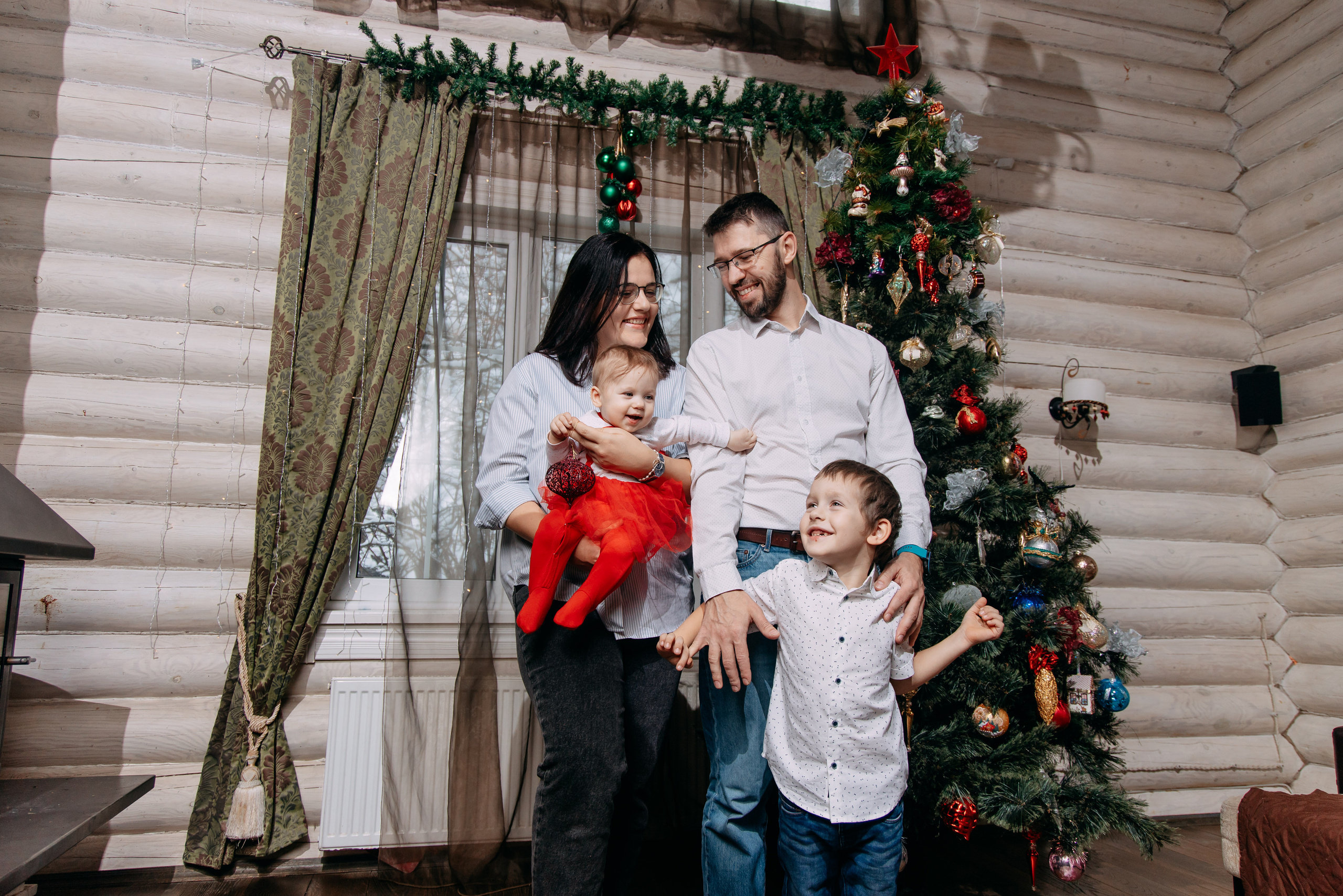 Новогодняя фотосъемка на дому, 4 семьи. Фото и видео съемка. Андрей Ионов