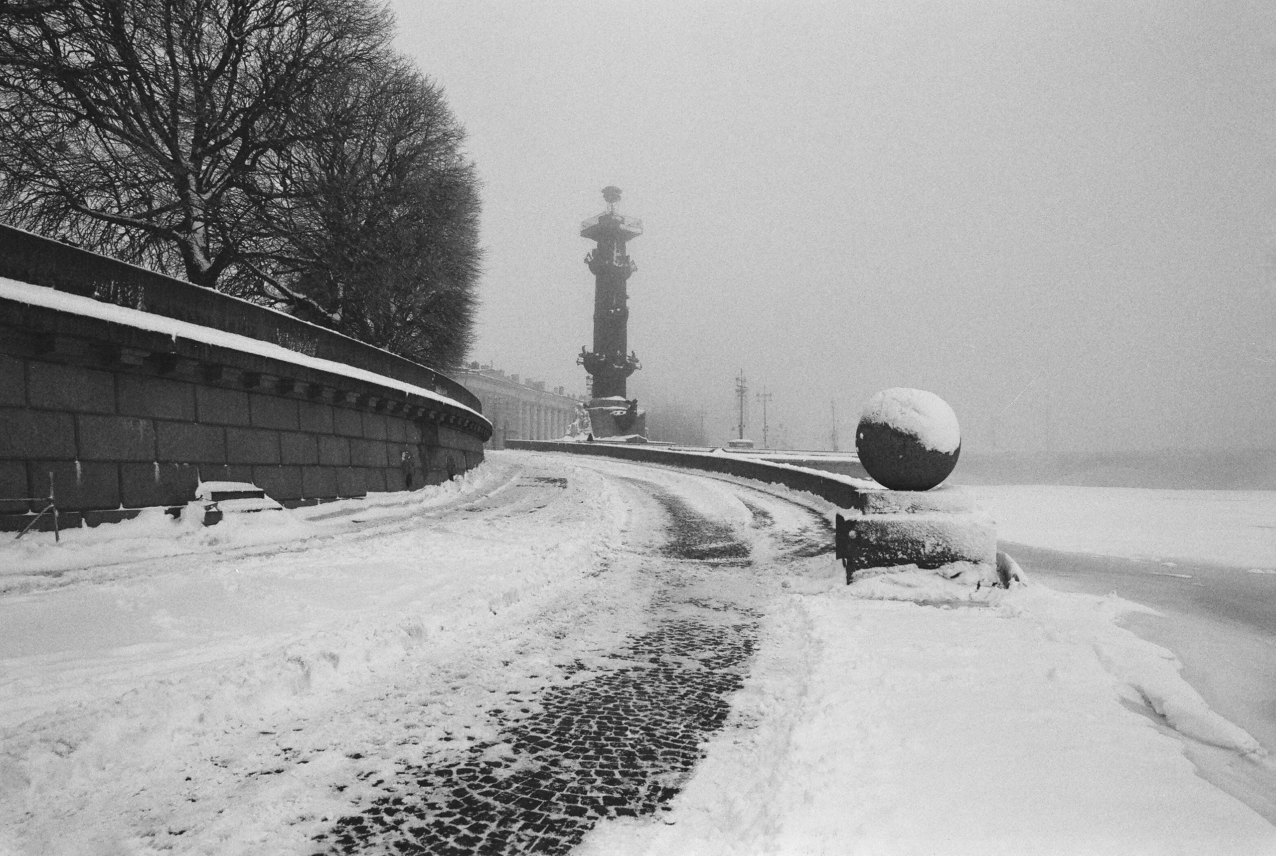 Фотографии черно-белые. Свадебный и семейный пленочный фотограф в Петербурге Истомина Ирина