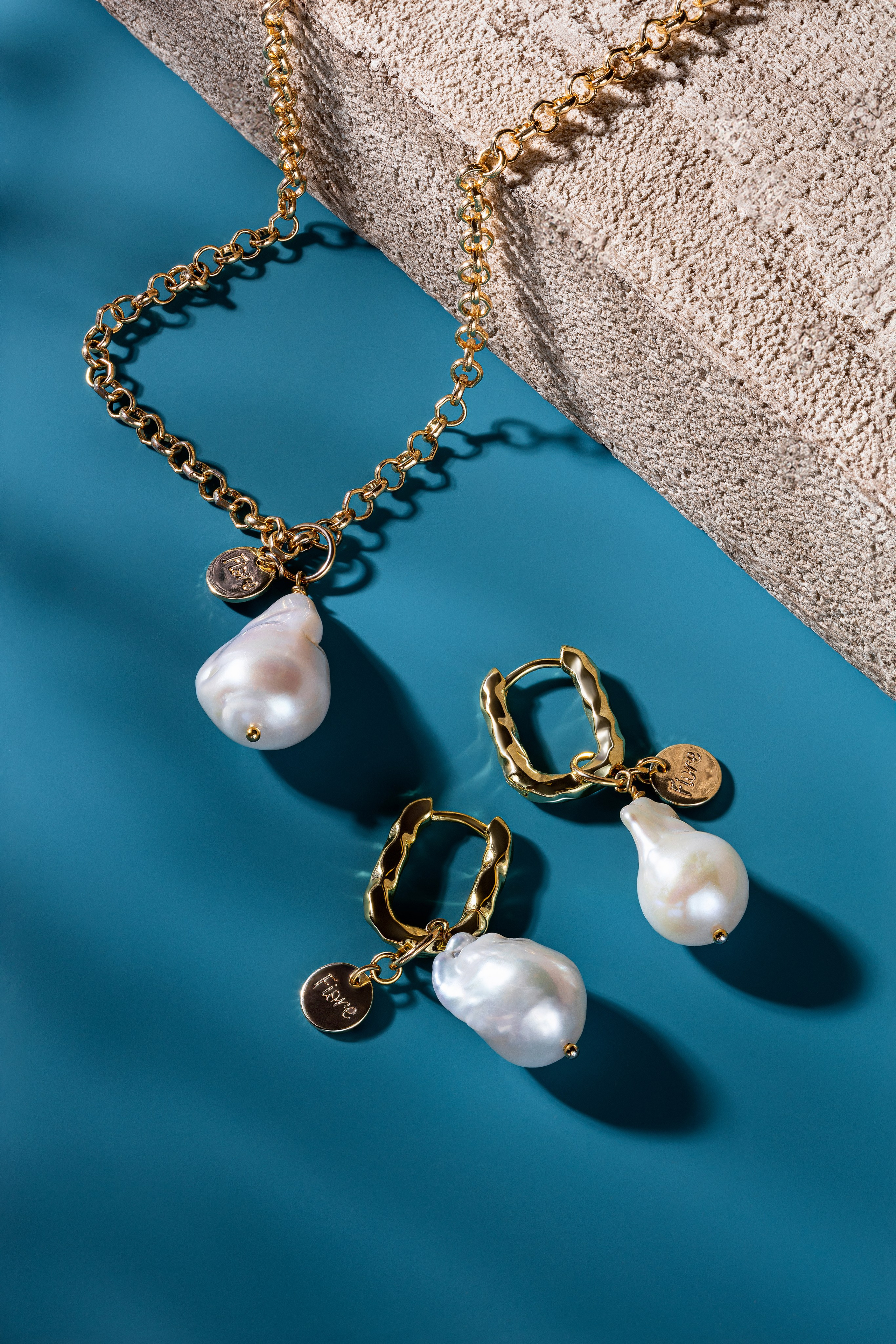 Украшения творчество. Предметная фотосъемка в Москве. Предметная фотостудия Москва