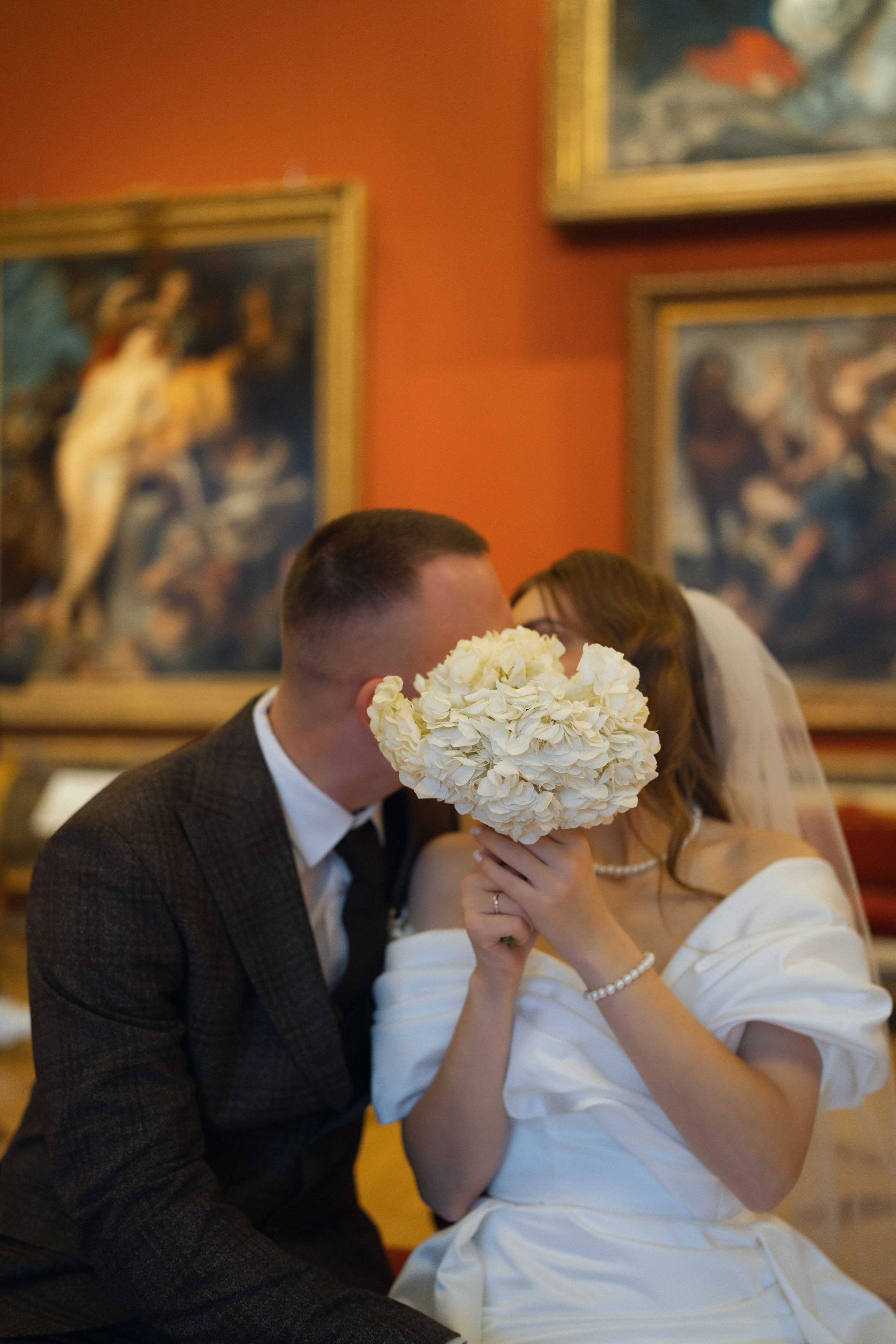 Дмитрий и Кира (Эрмитаж). Свадебный фотограф в Санкт-Петербурге