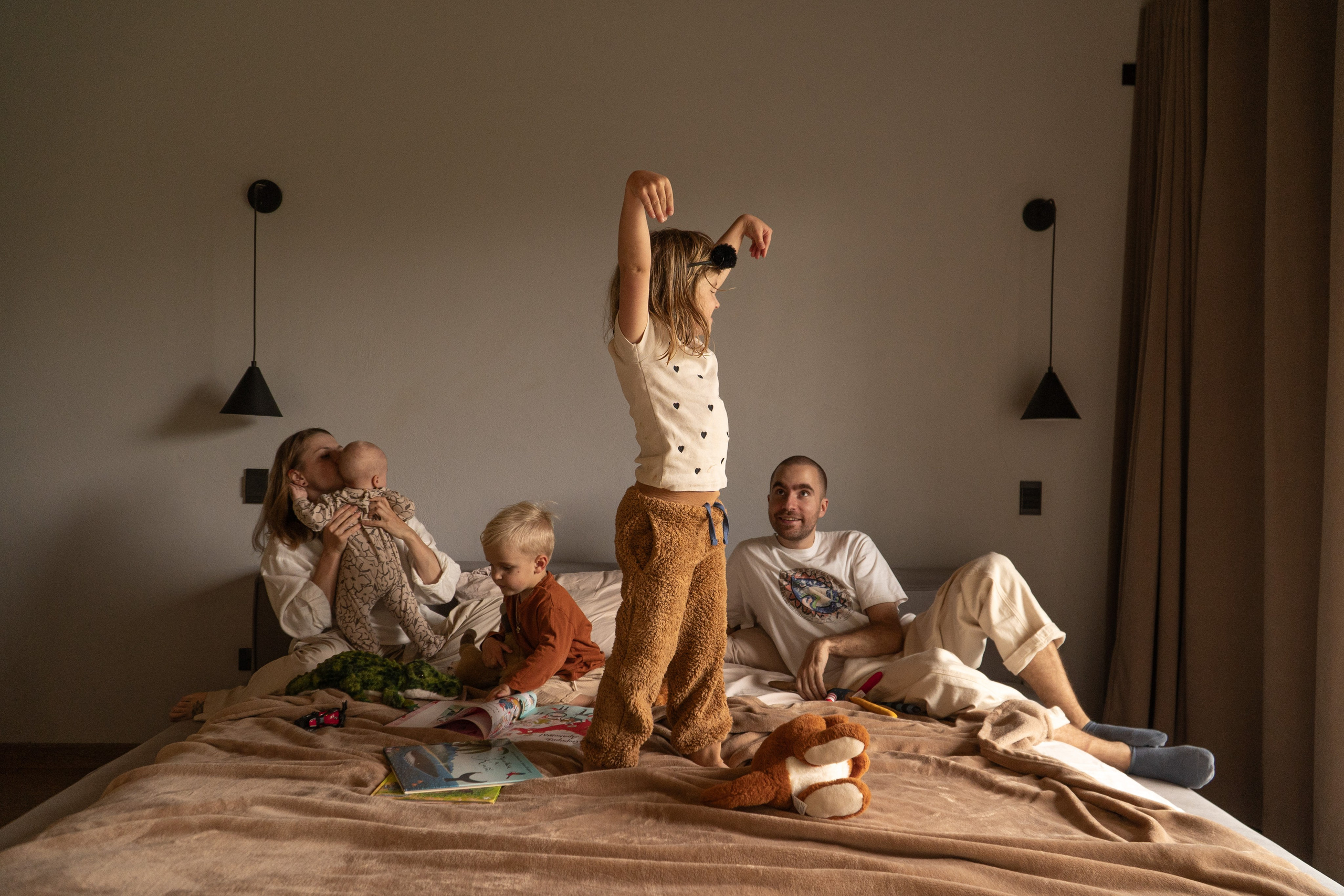 Olga and Family. Wedding Photographer in Barcelona and Medellin