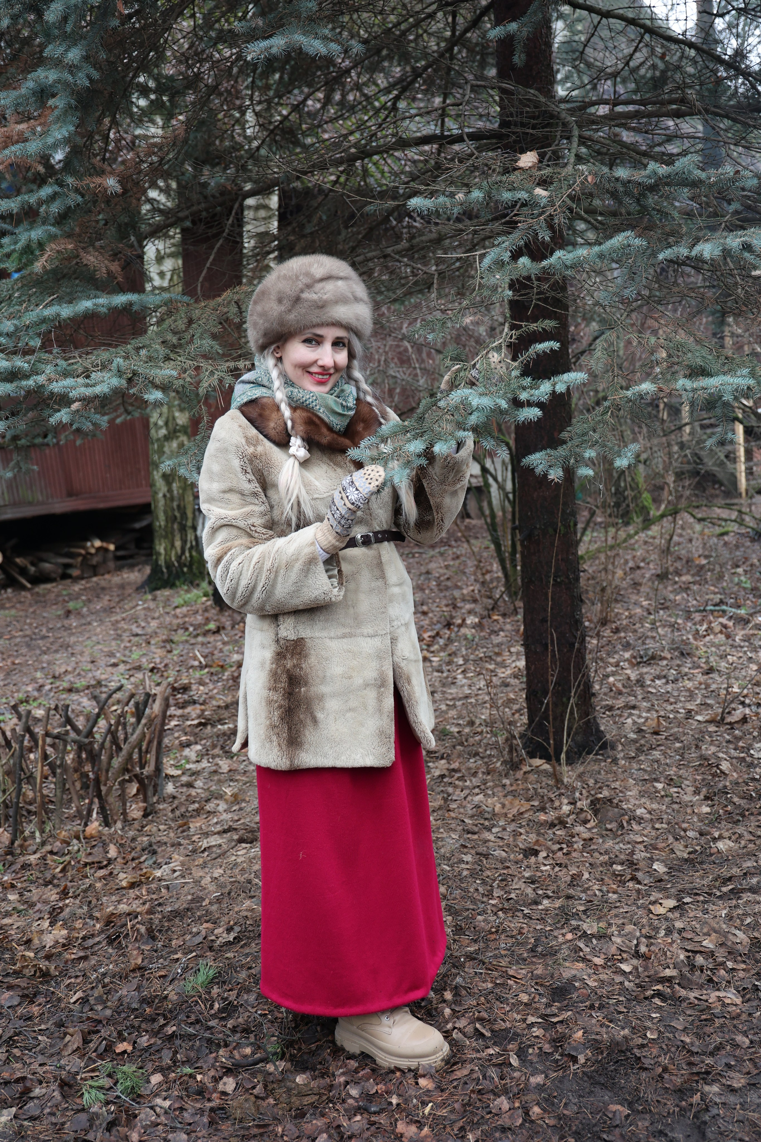 Карнавальные костюмы, вечерние и свадебные платья аренда посуточно, прокат в Жуковском. Фотограф для маркетплейсов, фотоуслуги в Жуковском Татьяна Марсуверских