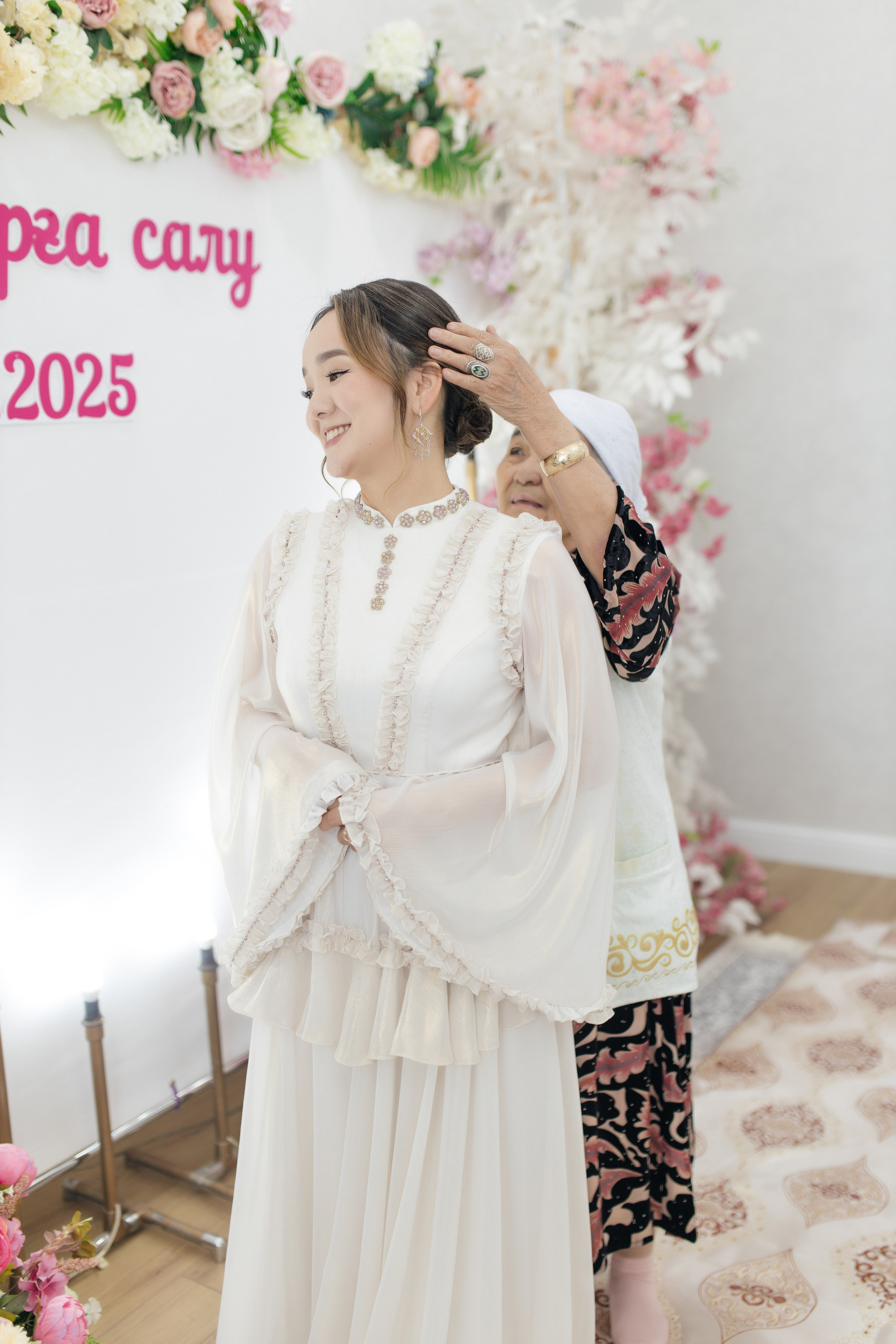 Moldir — syrğa salu. Wedding and Love story Photographer