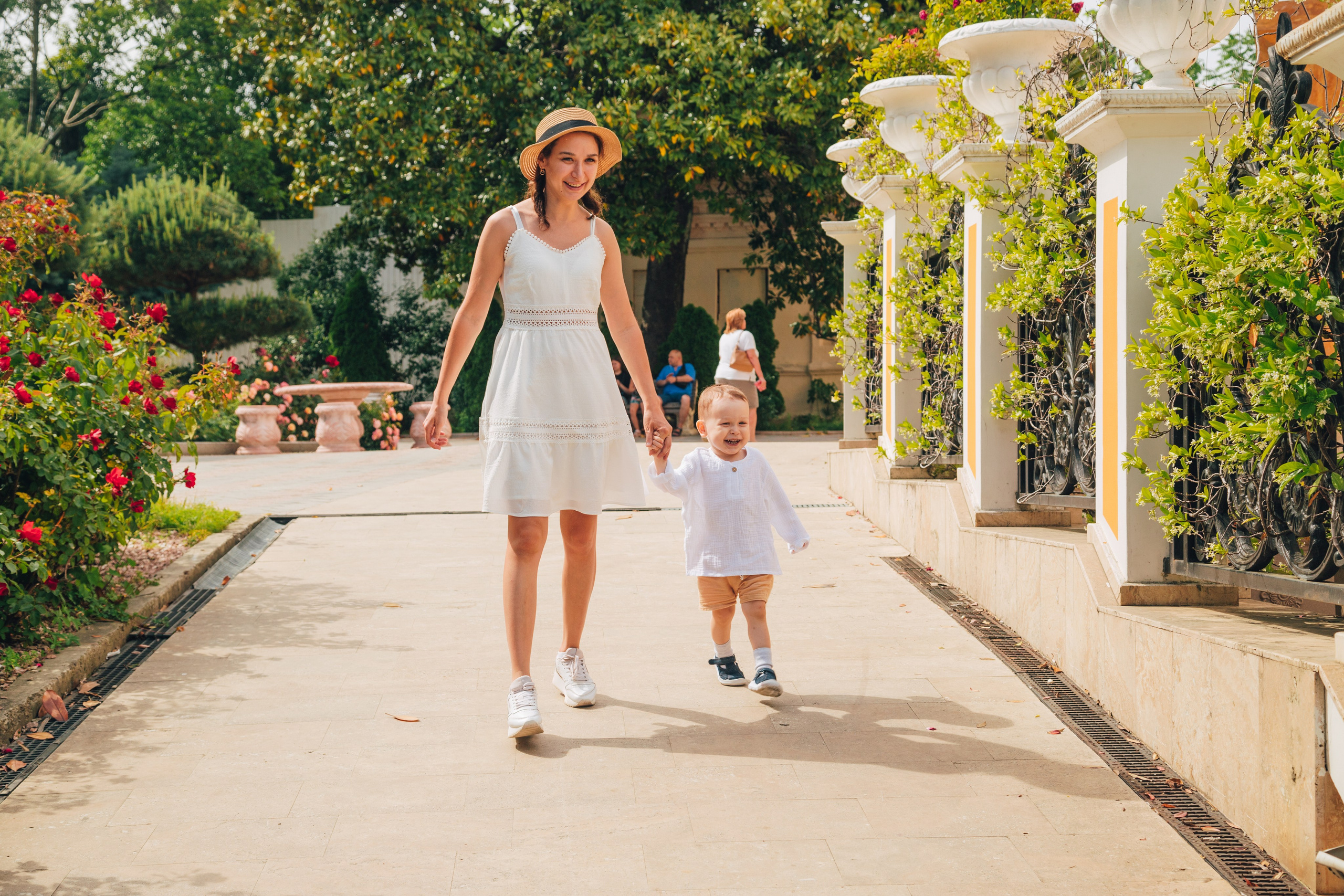 Дима, Ляйсан и Миша на Ривьере (Май 2025 г.). Фотограф Сочи, Адлер, Красная Поляна — Вероника Радченко