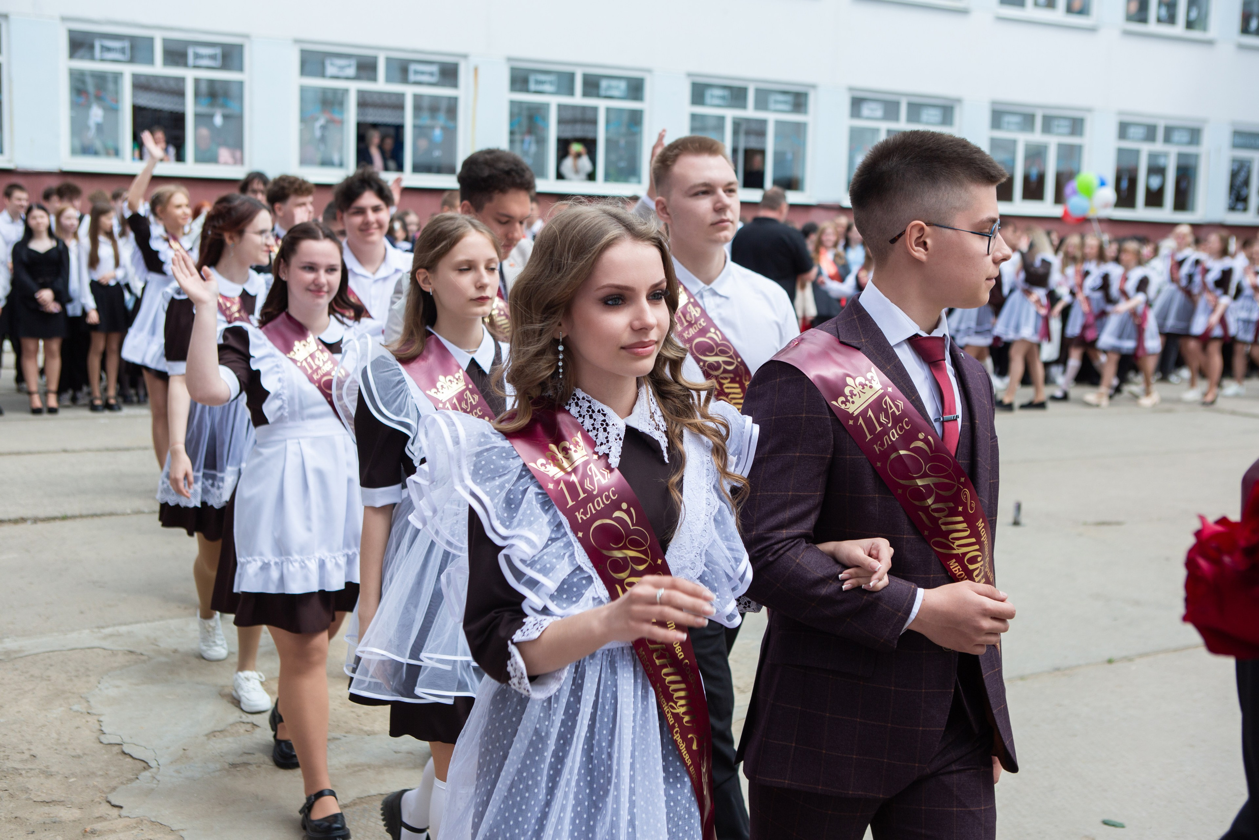 ПОСЛЕДНИЙ ЗВОНОК 2025 9 ШКОЛА. ТВОЙ АЛЬБОМ / ТВОИ ПРАВИЛА