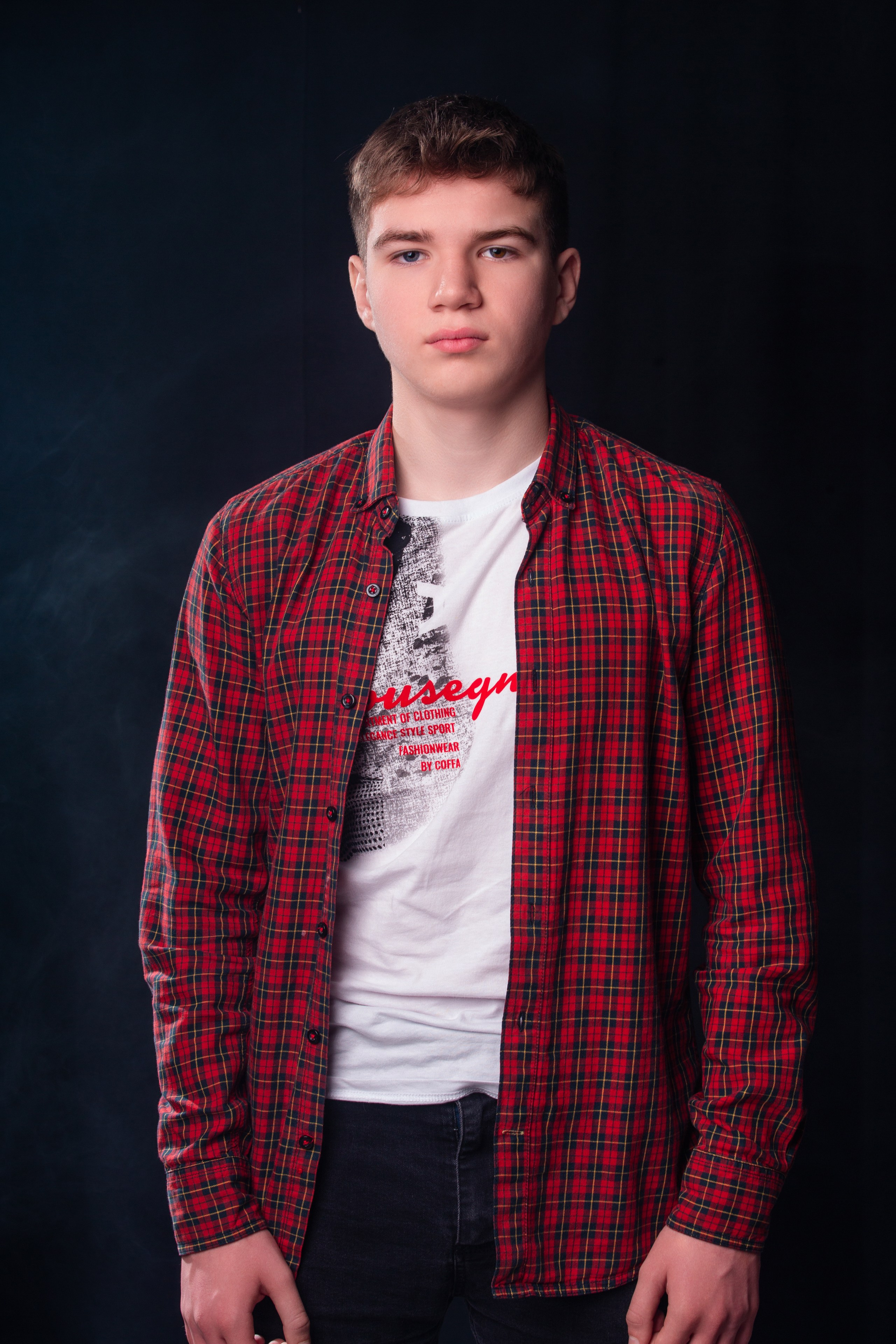 СЪЕМКА ПОРТРЕТОВ НА ЧЕРНОМ ФОНЕ + ДЫМ. ТВОЙ АЛЬБОМ / ТВОИ ПРАВИЛА