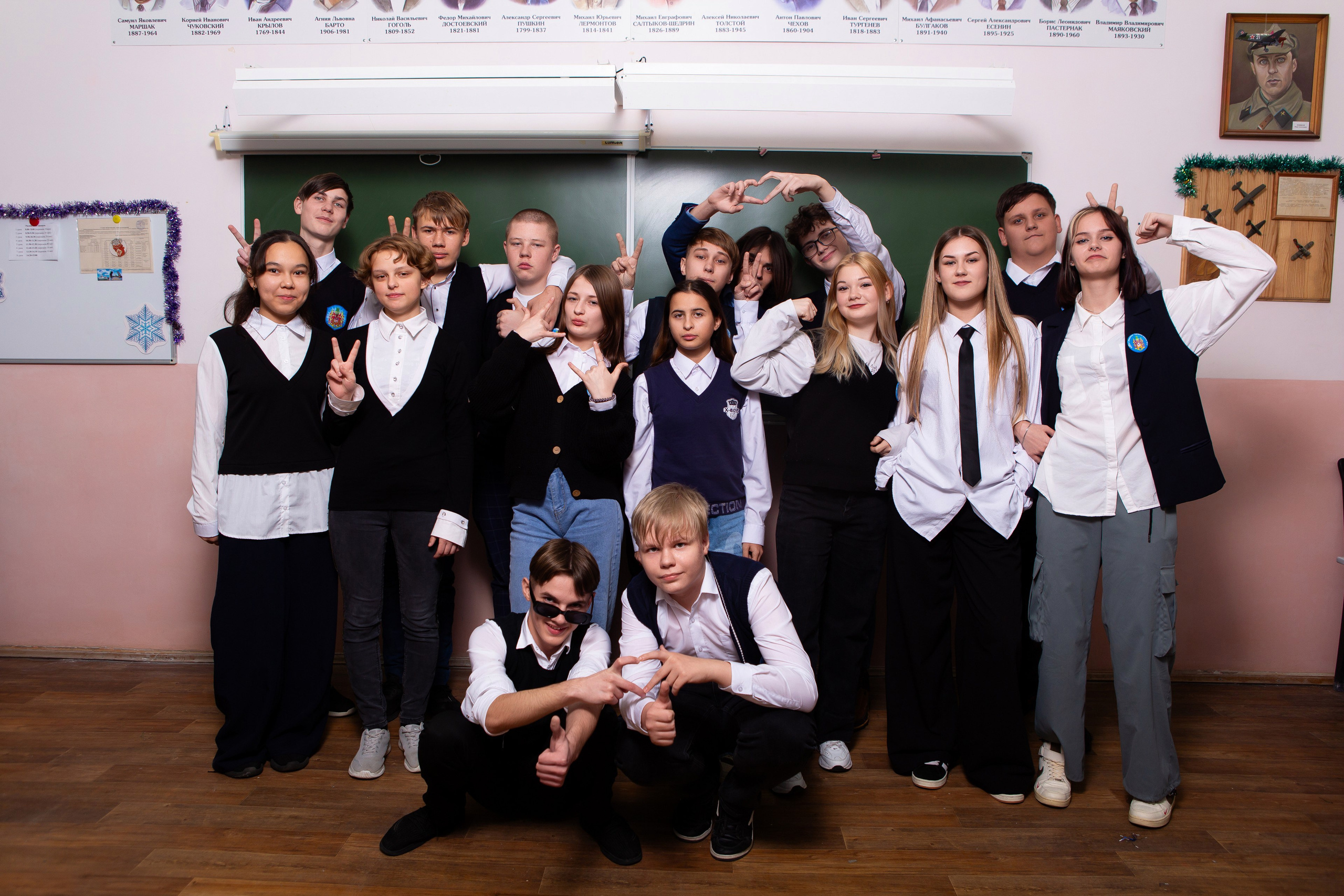 ШКОЛЬНАЯ ФОТОСЕССИЯ ДЛЯ 9 КЛАССА 3 ШКОЛА МЦЕНСК. ТВОЙ АЛЬБОМ / ТВОИ ПРАВИЛА