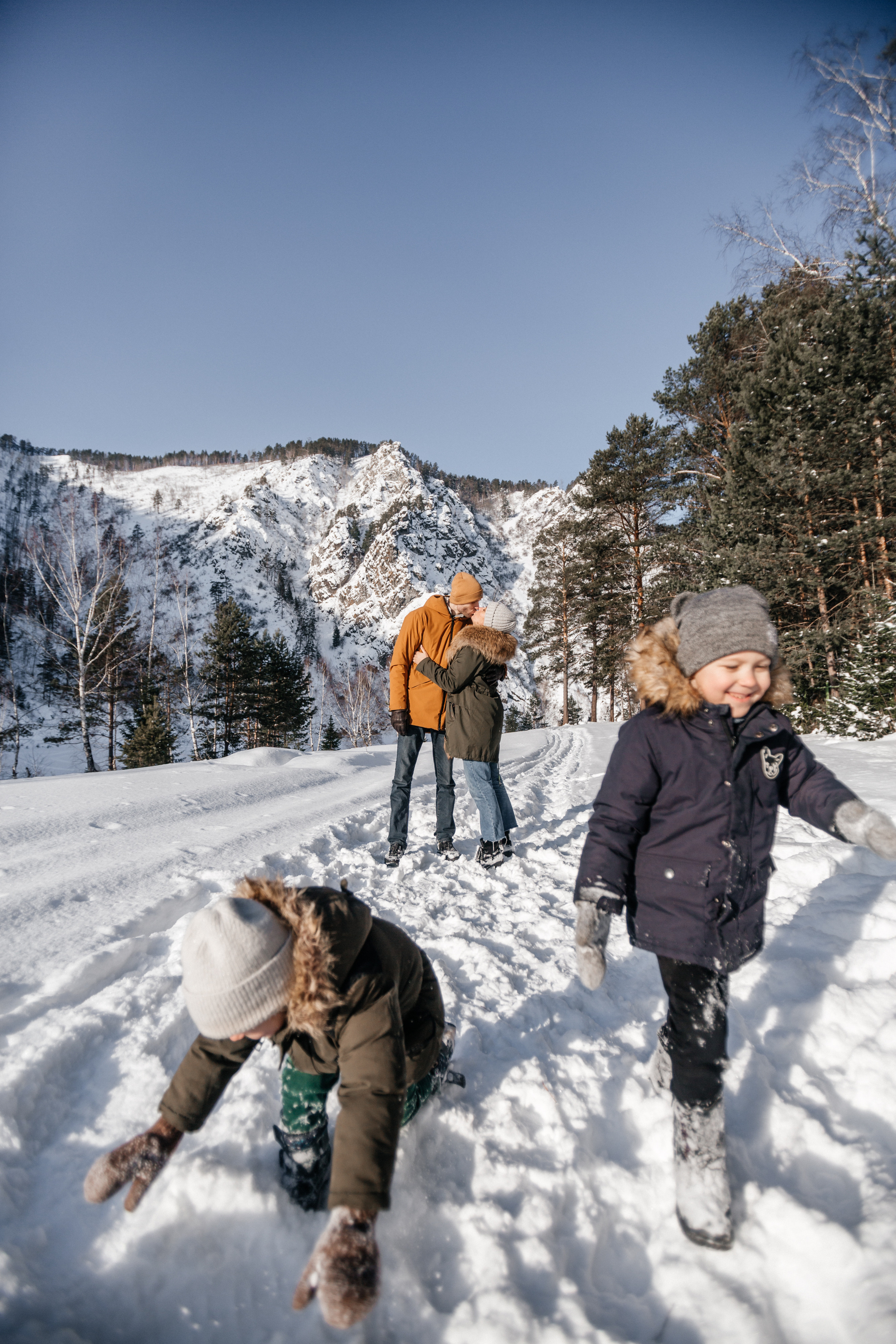 Зимние забавы. Фотограф Красноярск Рукосуева Катерина
