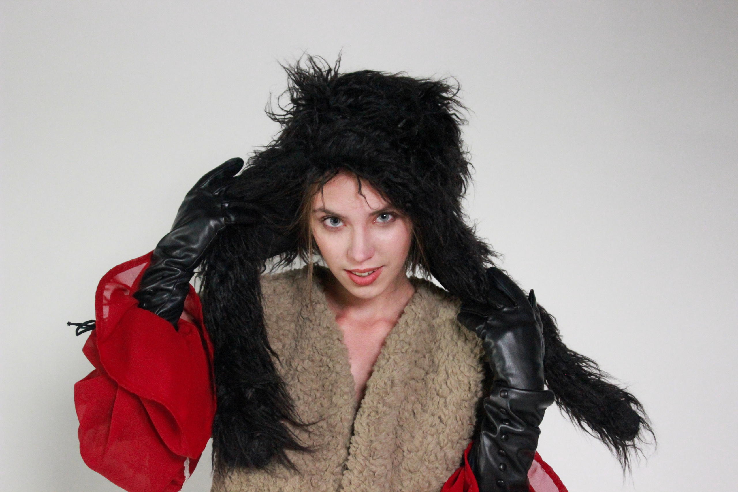 Ретро коммерция. Костюмер, художник кино и телевидения в спб