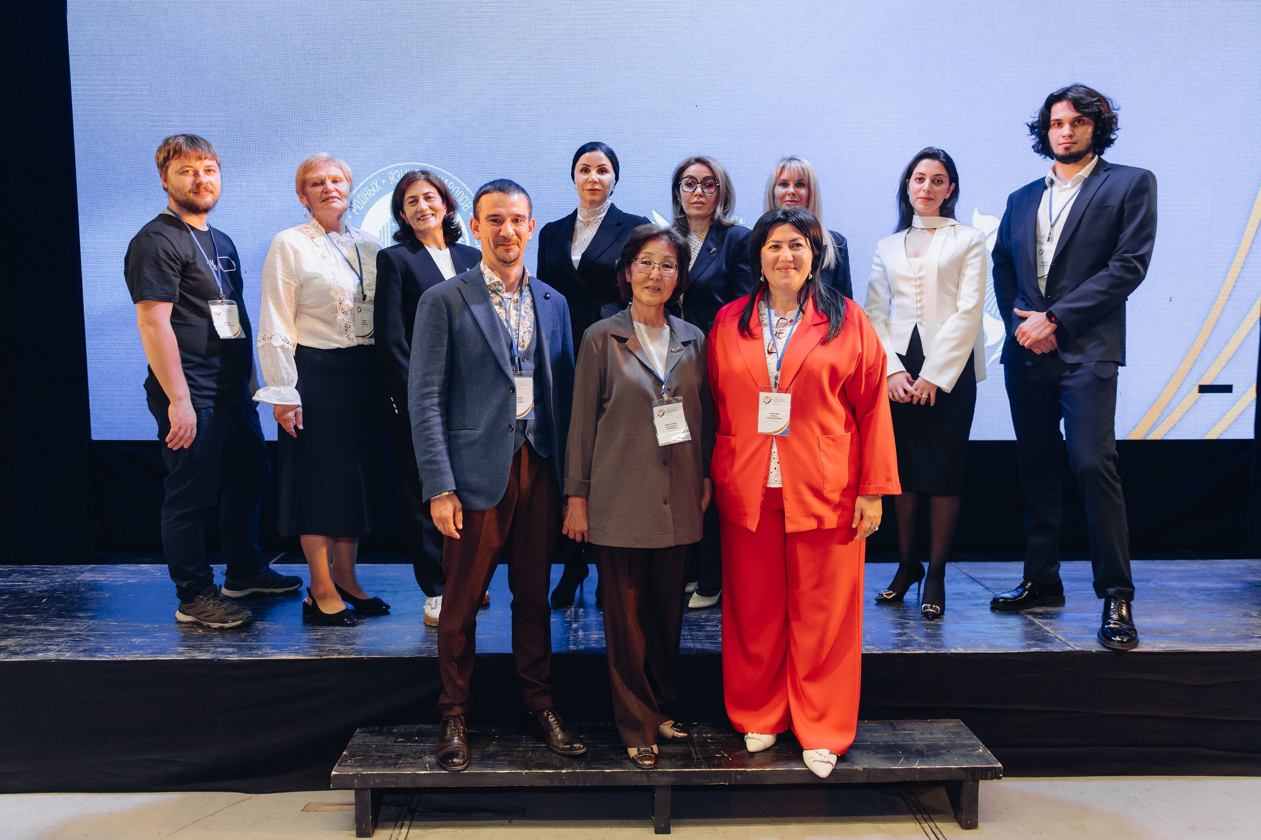 Лучший учитель родного языка и литературы 2025. Свадебный и семейный фотограф в Улан-Удэ