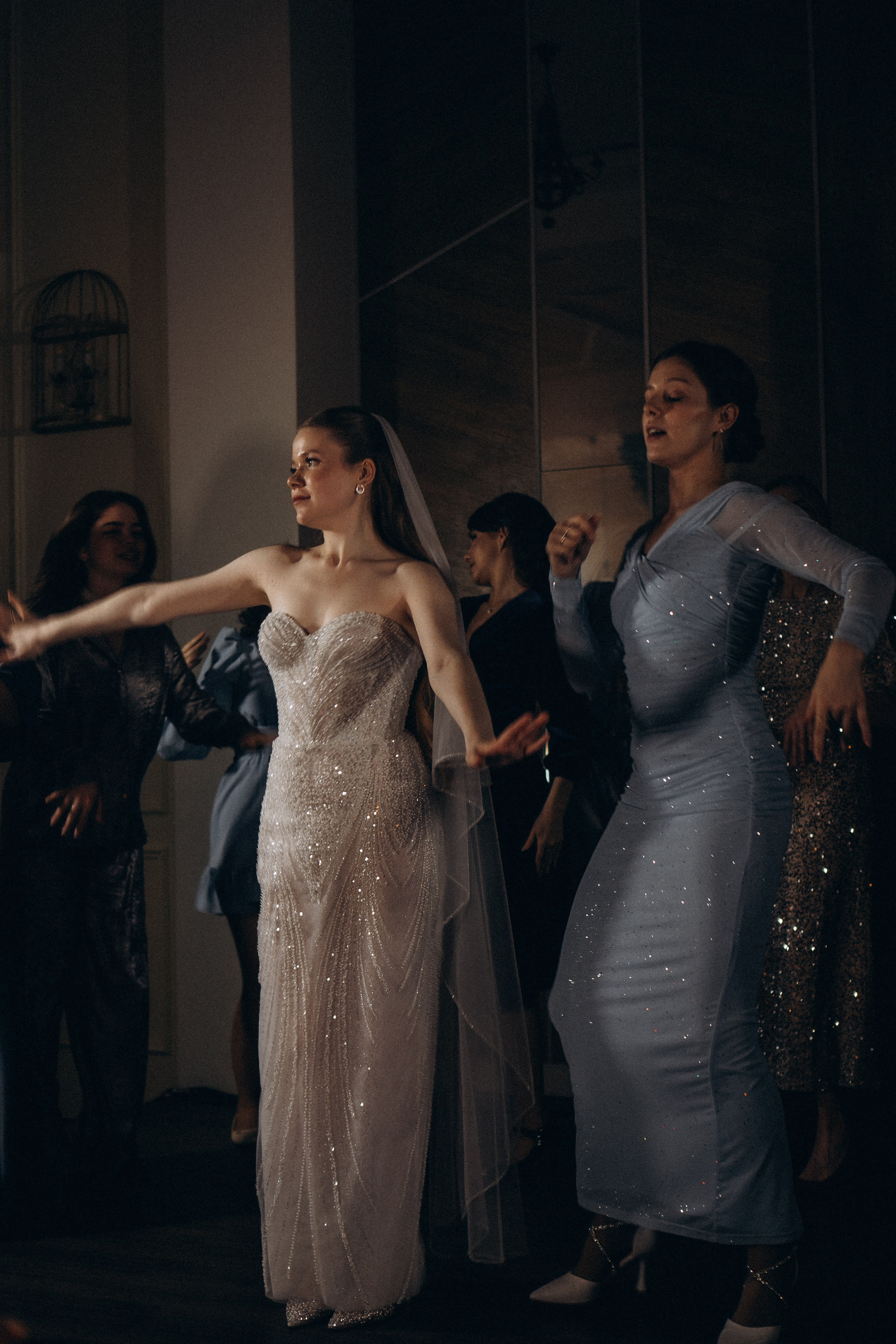 СВАДЕБНАЯ СЬЕМКА СБОРОВ В ОТЕЛЕ И ВЫЕЗД НА ЦЕРЕМОНИЮ (СНЯТО В СИБИРЕ В НИЖНЕВАРТОВСКЕ). Профессиональный фотограф, Санкт-Петербург — Виктория Богомолова