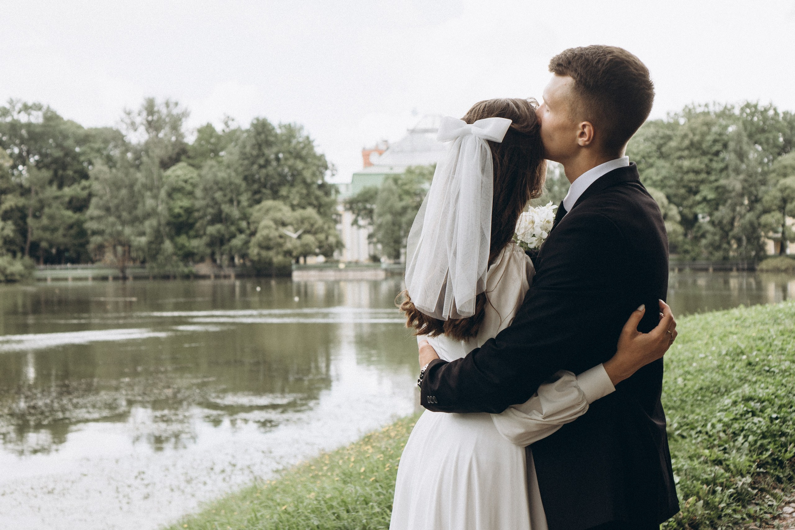 СВАДЕБНАЯ СЬЕМКА В ТАВРИЧЕСКОМ САДУ И ПРОГУЛКА ПО ЧЕРНЫШЕВСКОЙ. Профессиональный фотограф, Санкт-Петербург — Виктория Богомолова