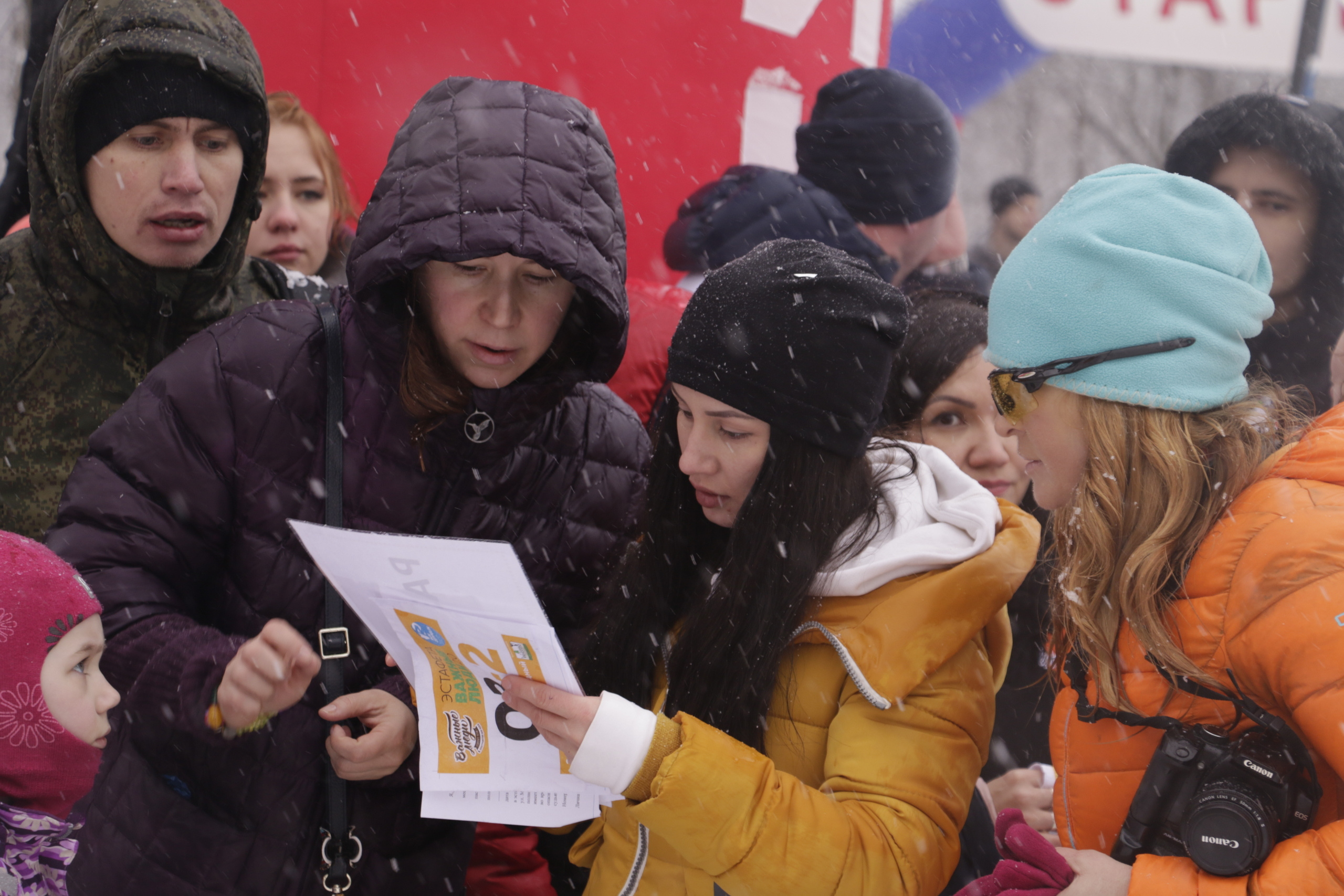 Эстафета, пробег, легкоатлетический пробег, важные люди, люди, дети, с. Мария Ткаченко. Документальная фотография