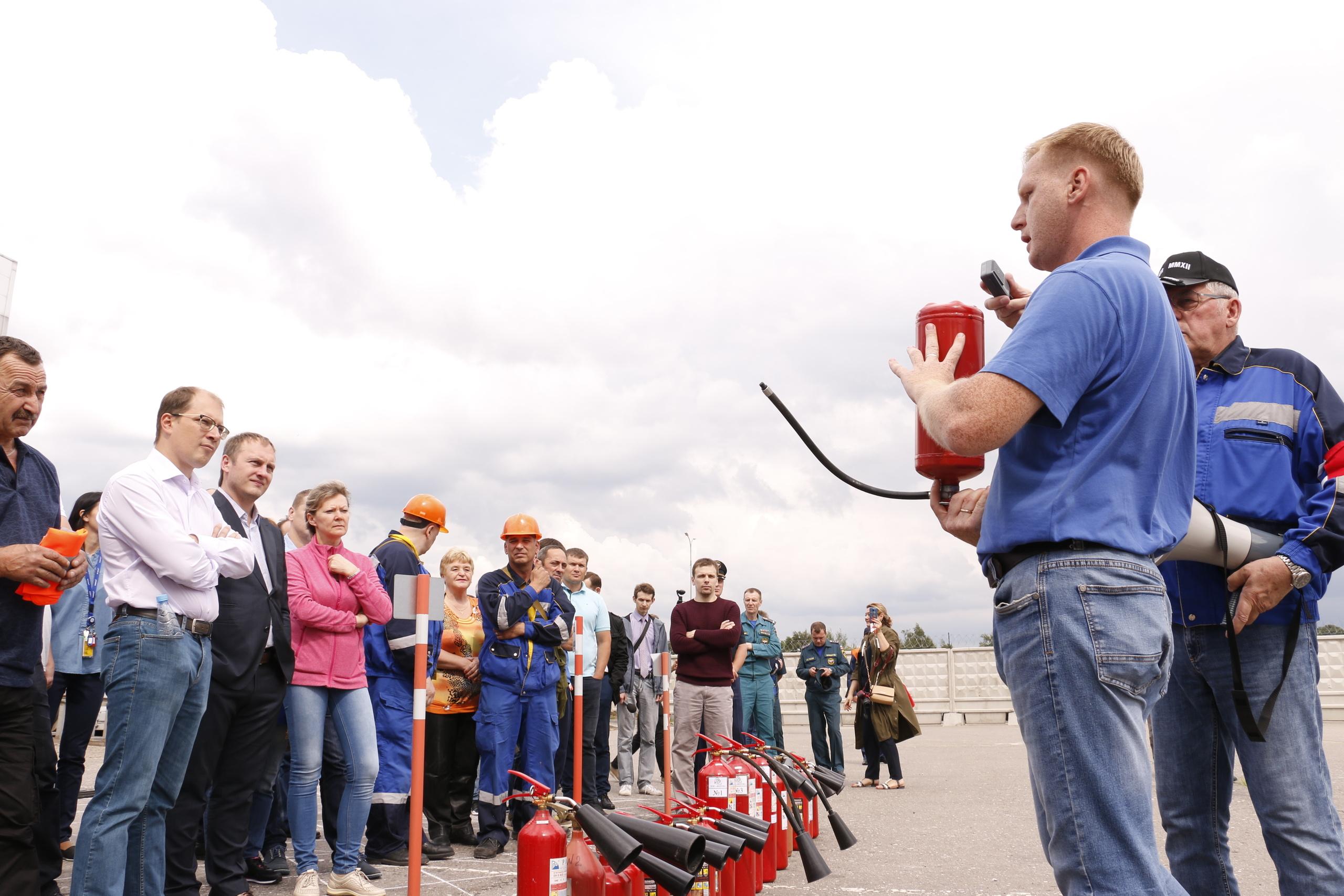 Спасательная операция, учения, служба спасения, мчс в работе, служба с. Мария Ткаченко. Документальная фотография